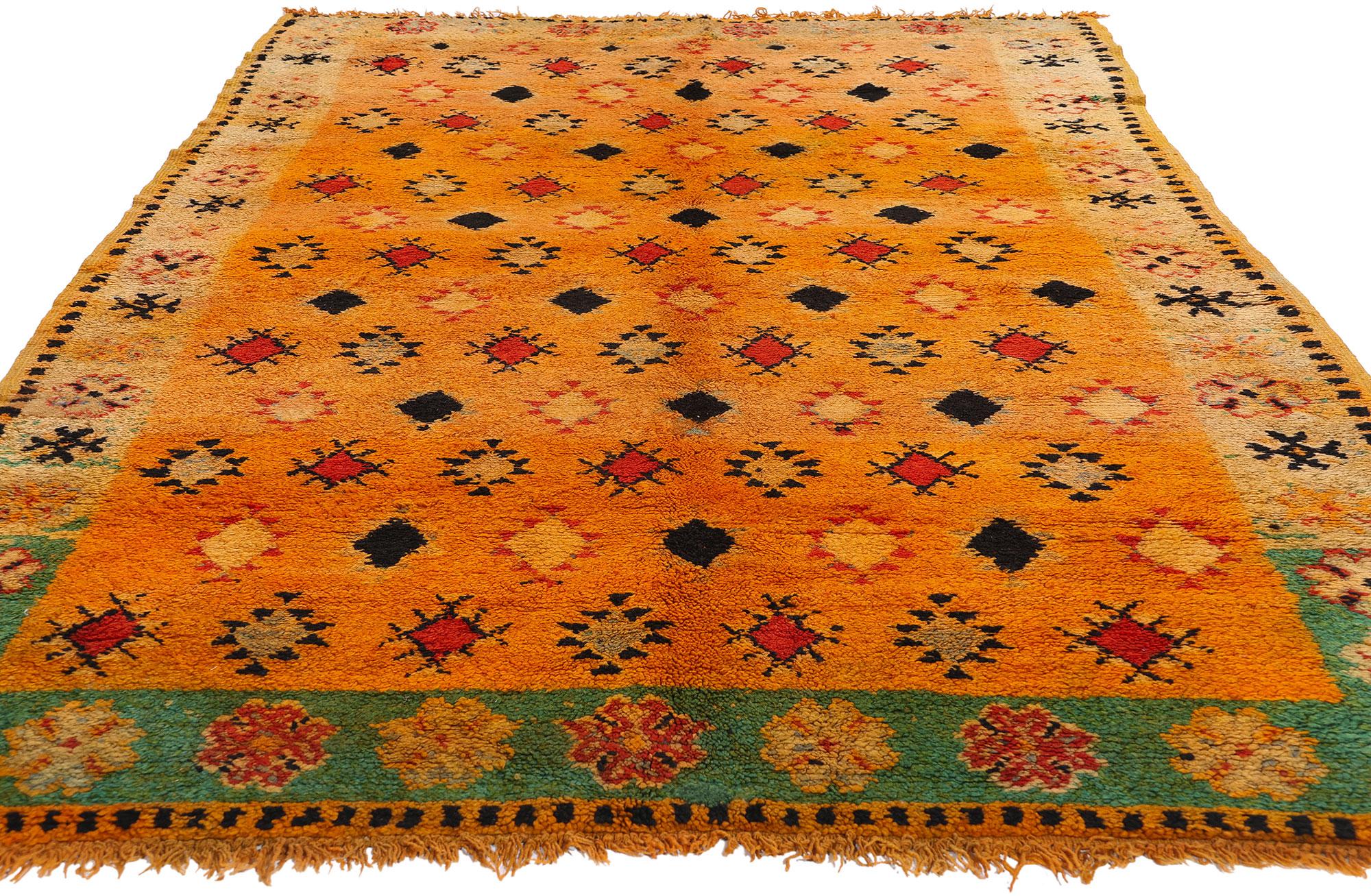Marokkanischer Boujad-Teppich im Vintage-Stil, Stammeskunst-Enchantment trifft Global Boho-Chic (Böhmisch) im Angebot