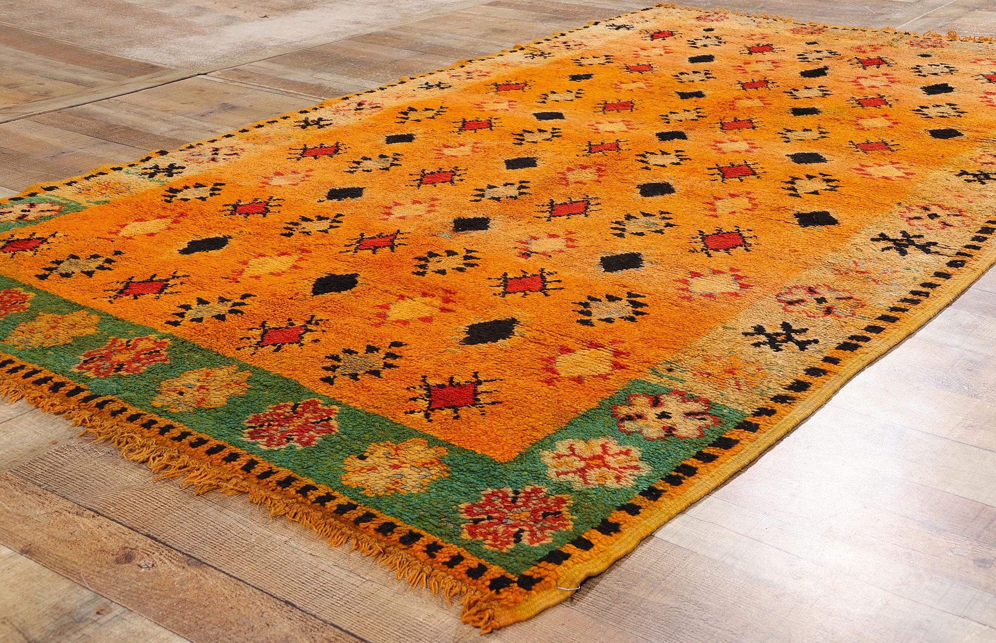 Marokkanischer Boujad-Teppich im Vintage-Stil, Stammeskunst-Enchantment trifft Global Boho-Chic (Wolle) im Angebot