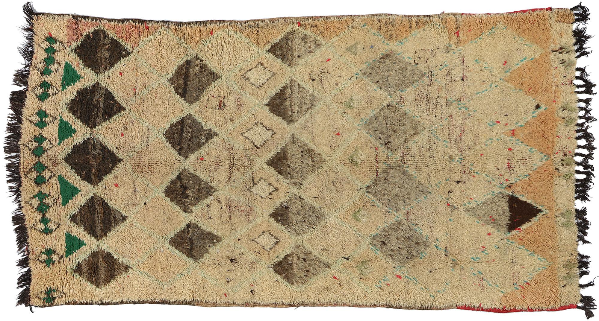 Marokkanischer Vintage-Teppich Boujad mit weichen Erdtönen im Angebot 3