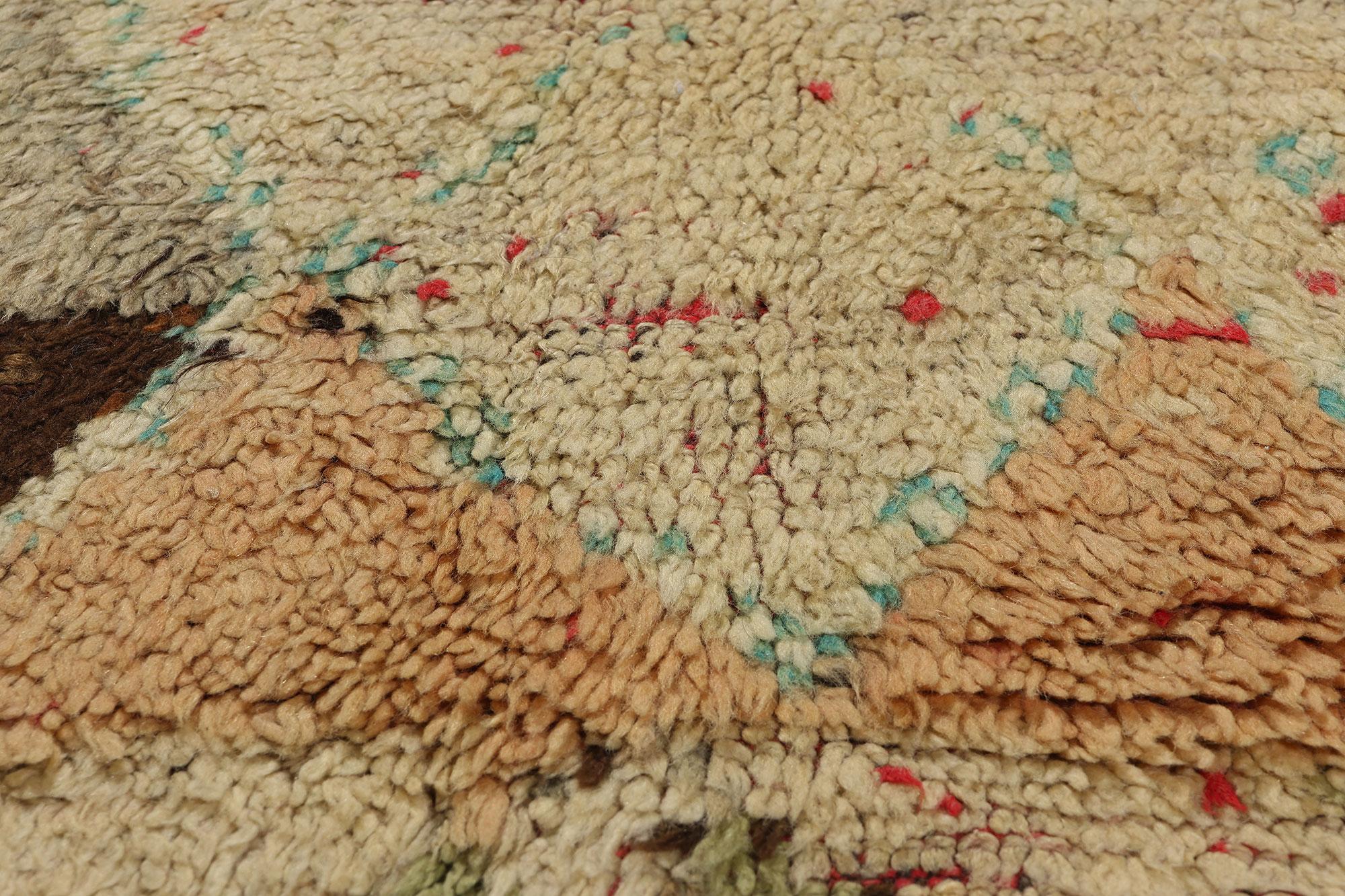 Vintage Boujad Moroccan Rug with Soft Earth-Tone Colors In Good Condition For Sale In Dallas, TX