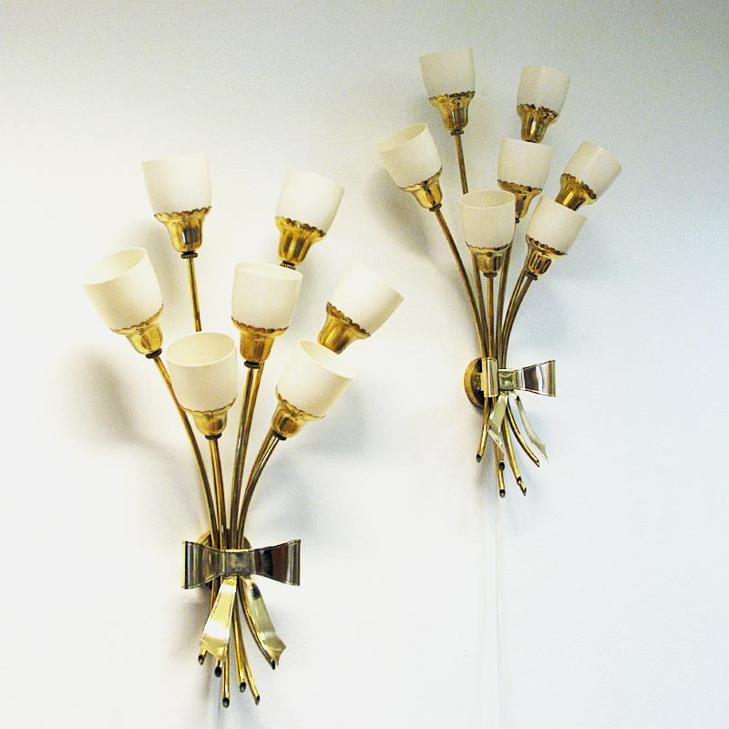 European Vintage Bouquet Modern Design Brass Wall Lamp Pair from the 1940s For Sale