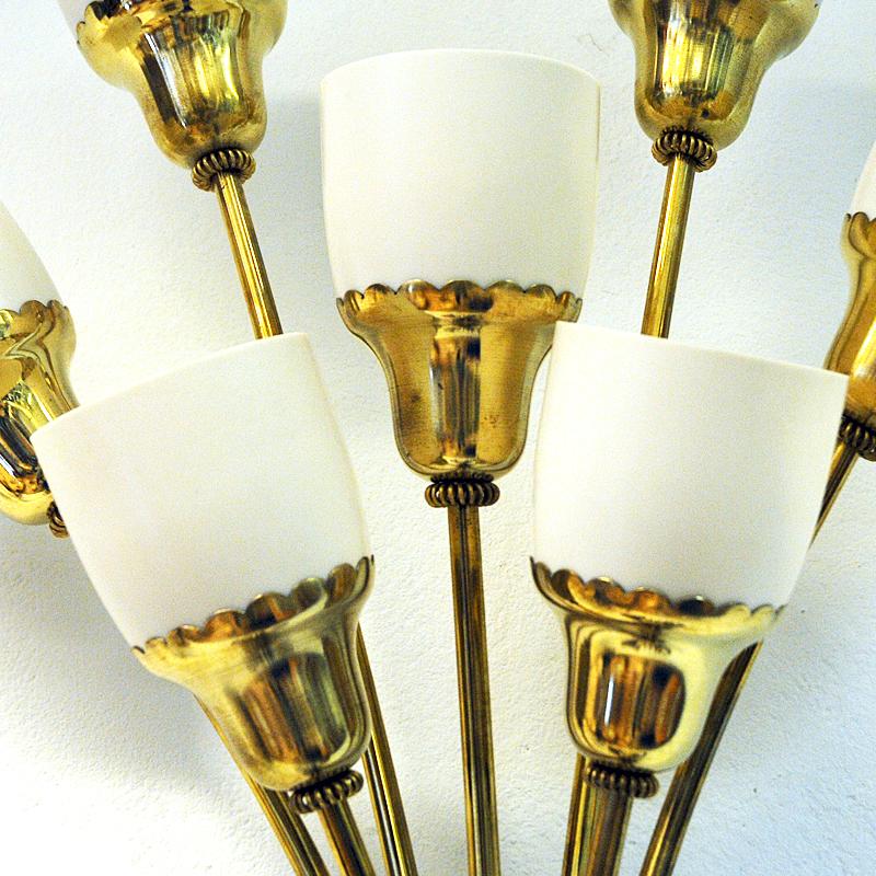 Vintage Bouquet Modern Design Brass Wall Lamp Pair from the 1940s In Good Condition For Sale In Stockholm, SE