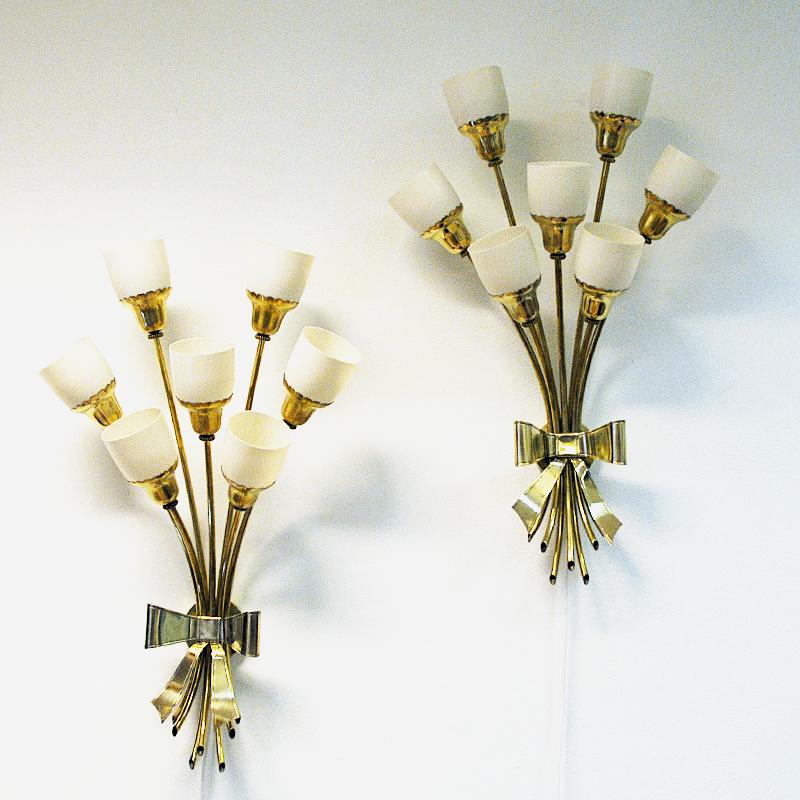 Vintage Bouquet Modern Design Brass Wall Lamp Pair from the 1940s For Sale