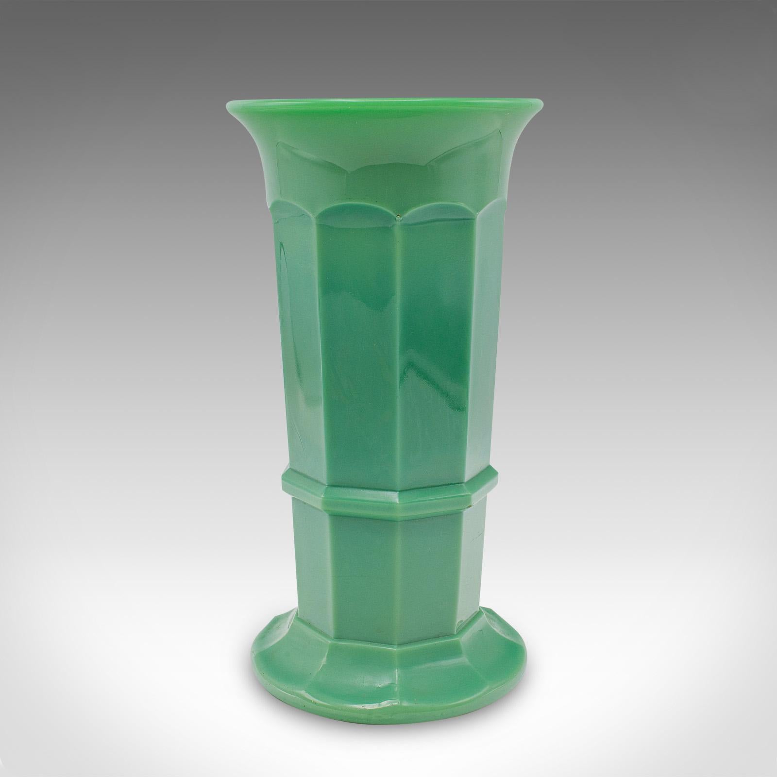 Bouquet-Vase, englisch, Glas, dekorativer Blumentopf, Art déco, um 1930 (Britisch) im Angebot