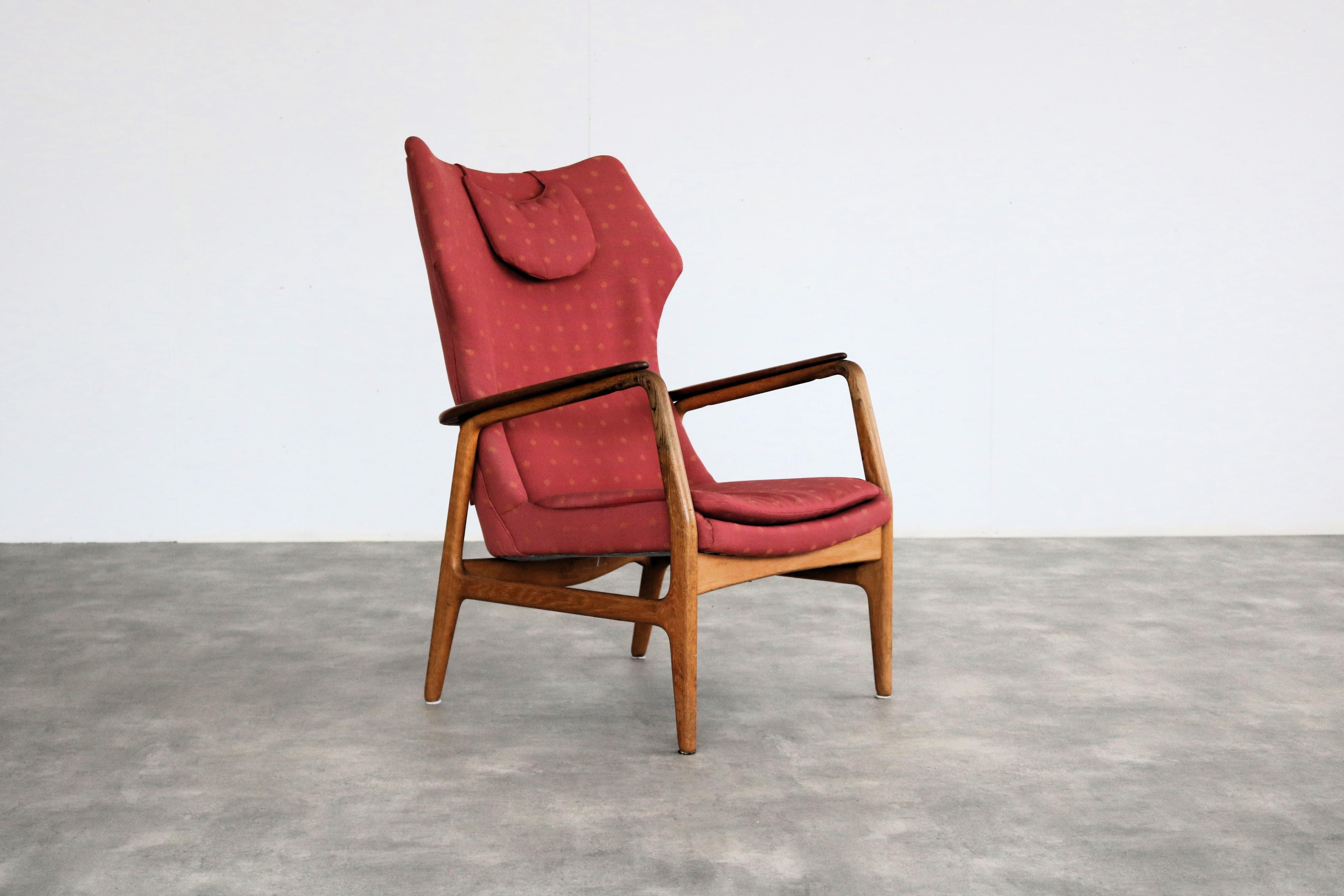 vintage Bovenkamp armchair  armchair  60's

period  60's
design  Arnold Madsen & Henry Schubell  Bovenkamp  The Netherlands
condition  good  light signs of use
size  85 x 65 x 80 (hxwxd) seat height 42 cm;

details  oak; teak; textile;

article