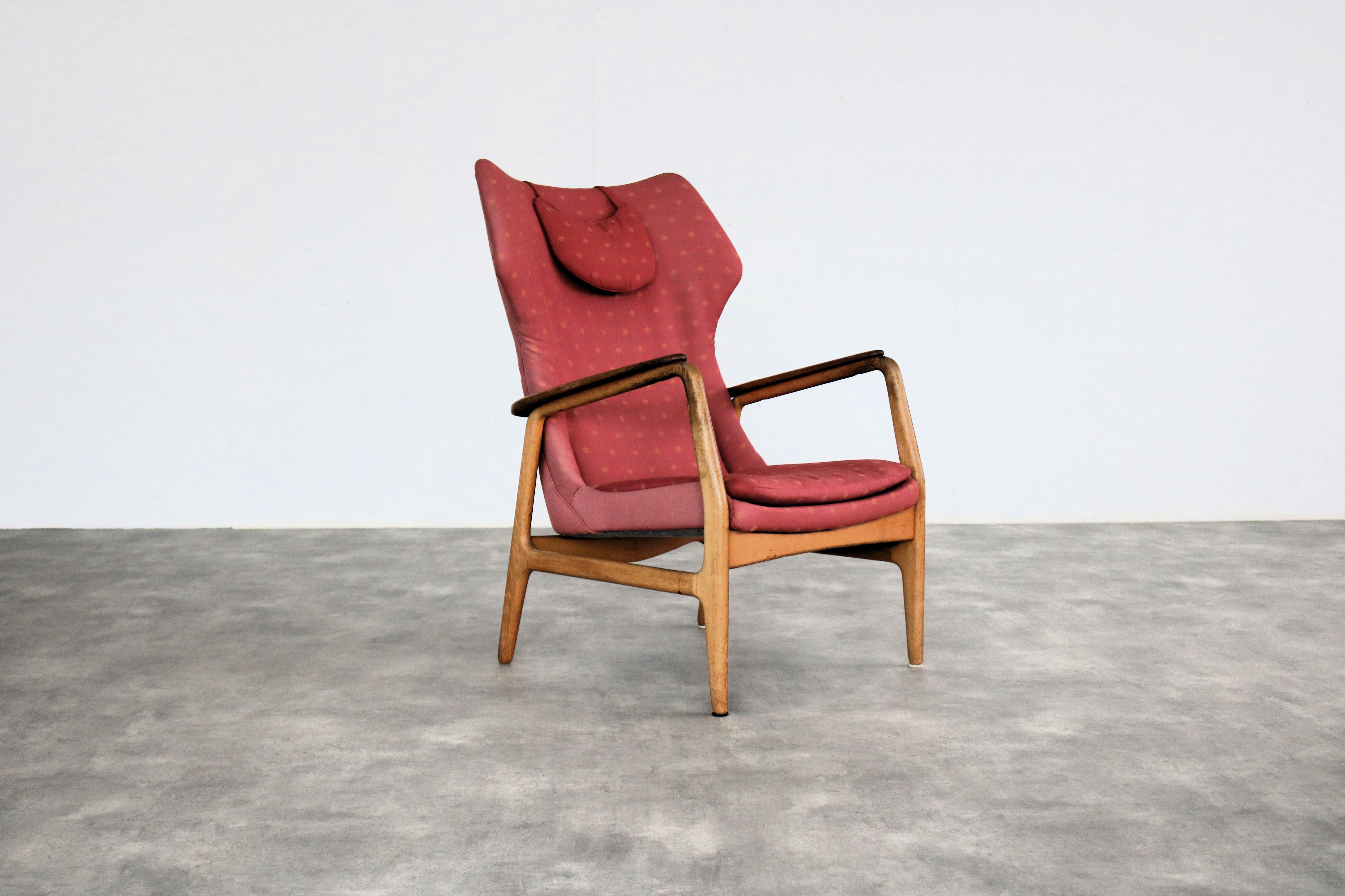 vintage Bovenkamp armchair  armchair  60's

period  60's
design  Arnold Madsen & Henry Schubell  Bovenkamp  The Netherlands
condition  good  light signs of use
size  85 x 65 x 80 (hxwxd) seat height 42 cm;

details  oak; teak; textile;

article