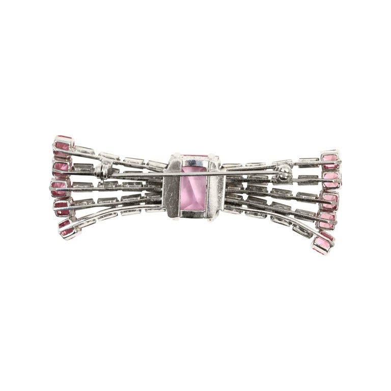 Vintage Bow Brooch with Baguette and Square Pink Stones Circa 1960s For Sale 2