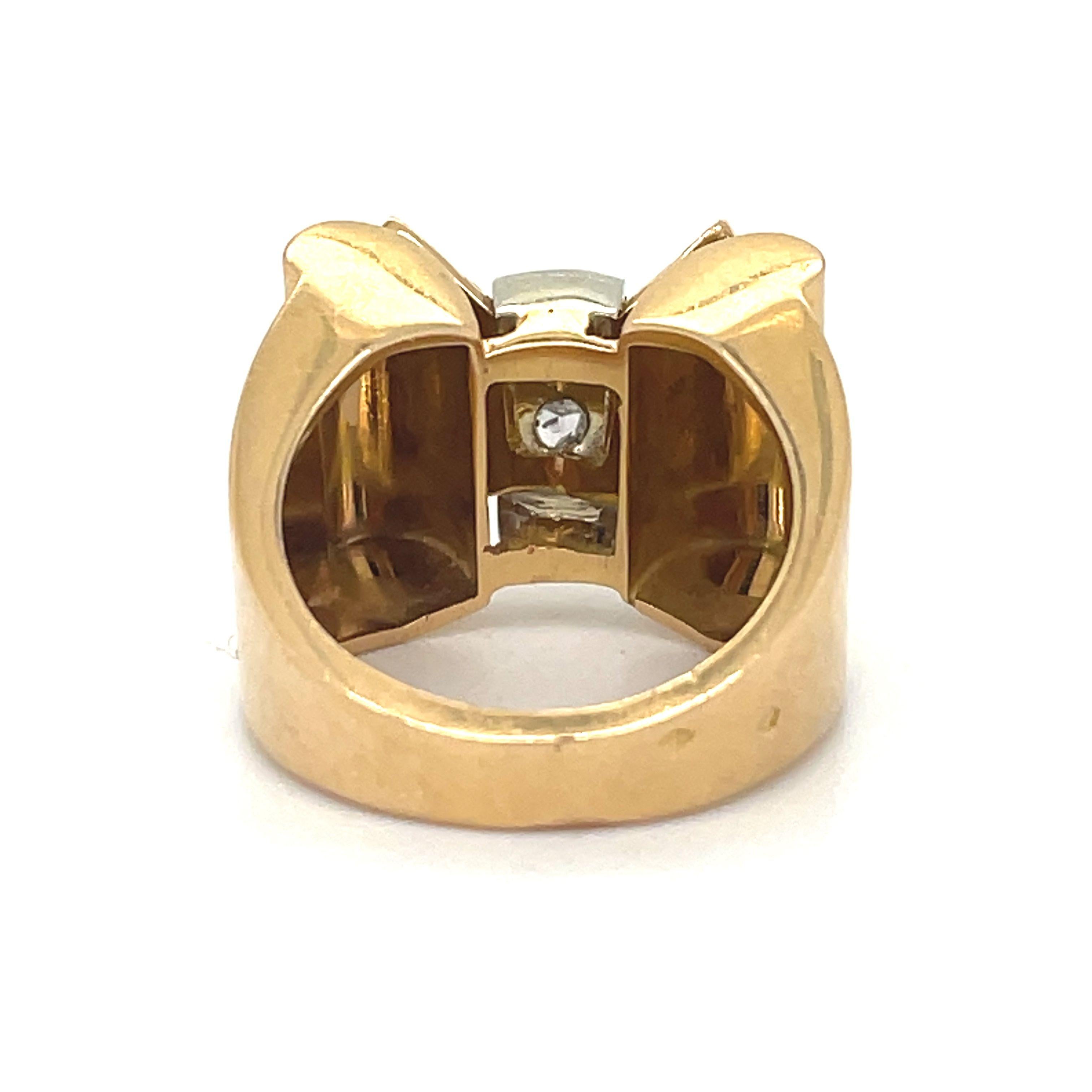 Vintage Bow Tank Ring, 0.18CT Antique Rose Cut Natural Diamond, 18k Gold Chunky In Excellent Condition For Sale In Ramat Gan, IL