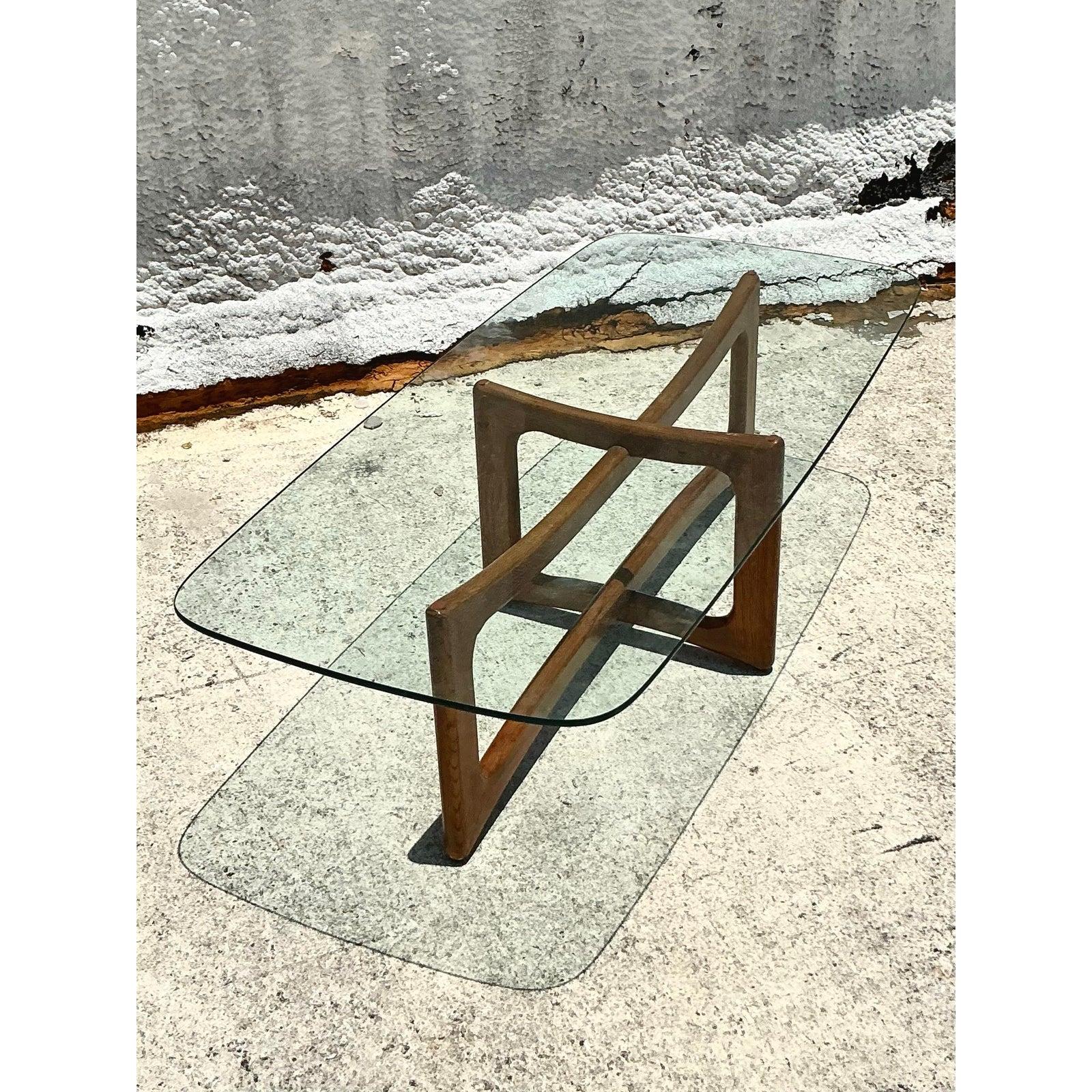 Scandinave moderne Table basse vintage nœud papillon d'après Adrian Pearsall en vente