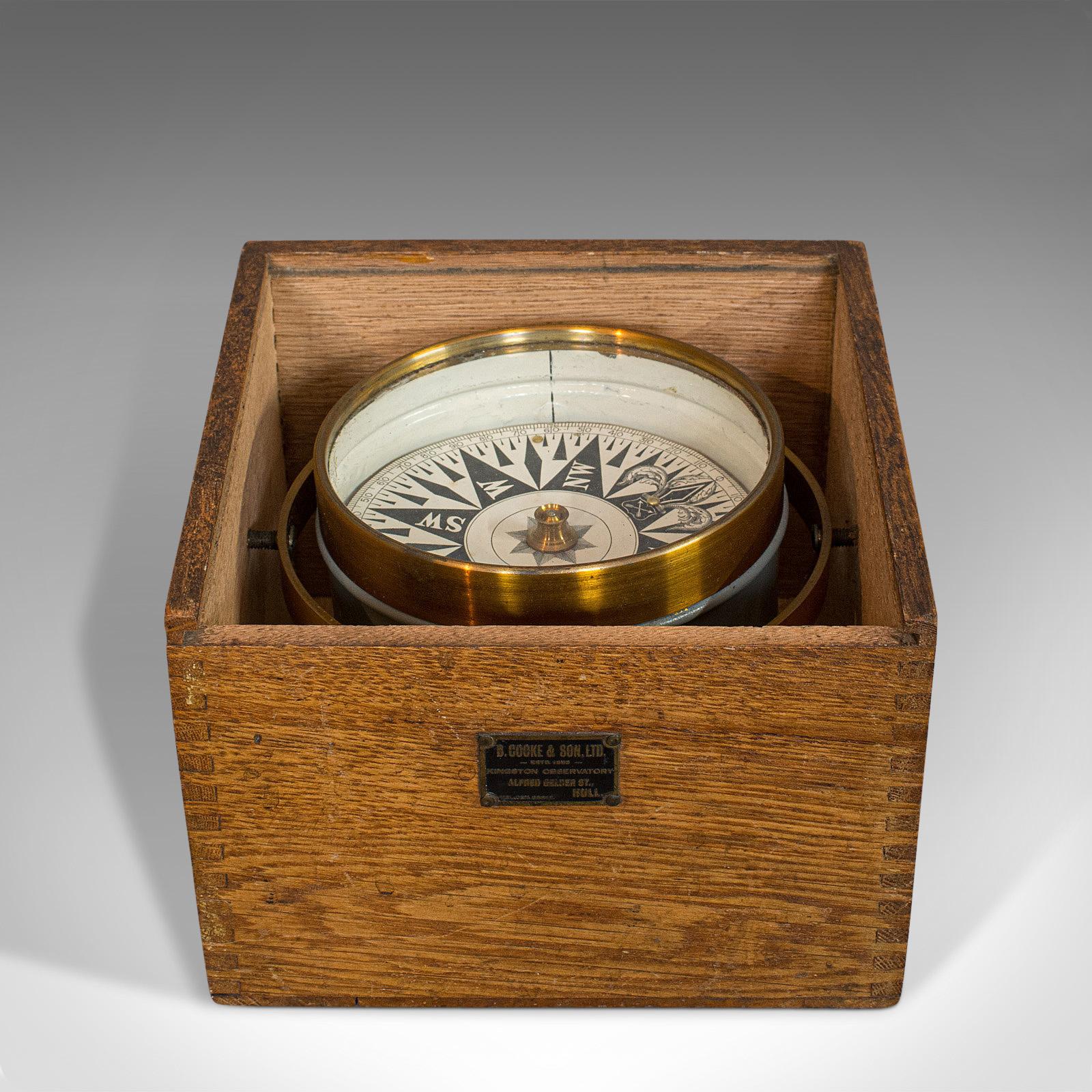 Vintage Box Compass, English, Oak, Brass, Gimbal, Maritime, Navigation, Aid In Good Condition In Hele, Devon, GB