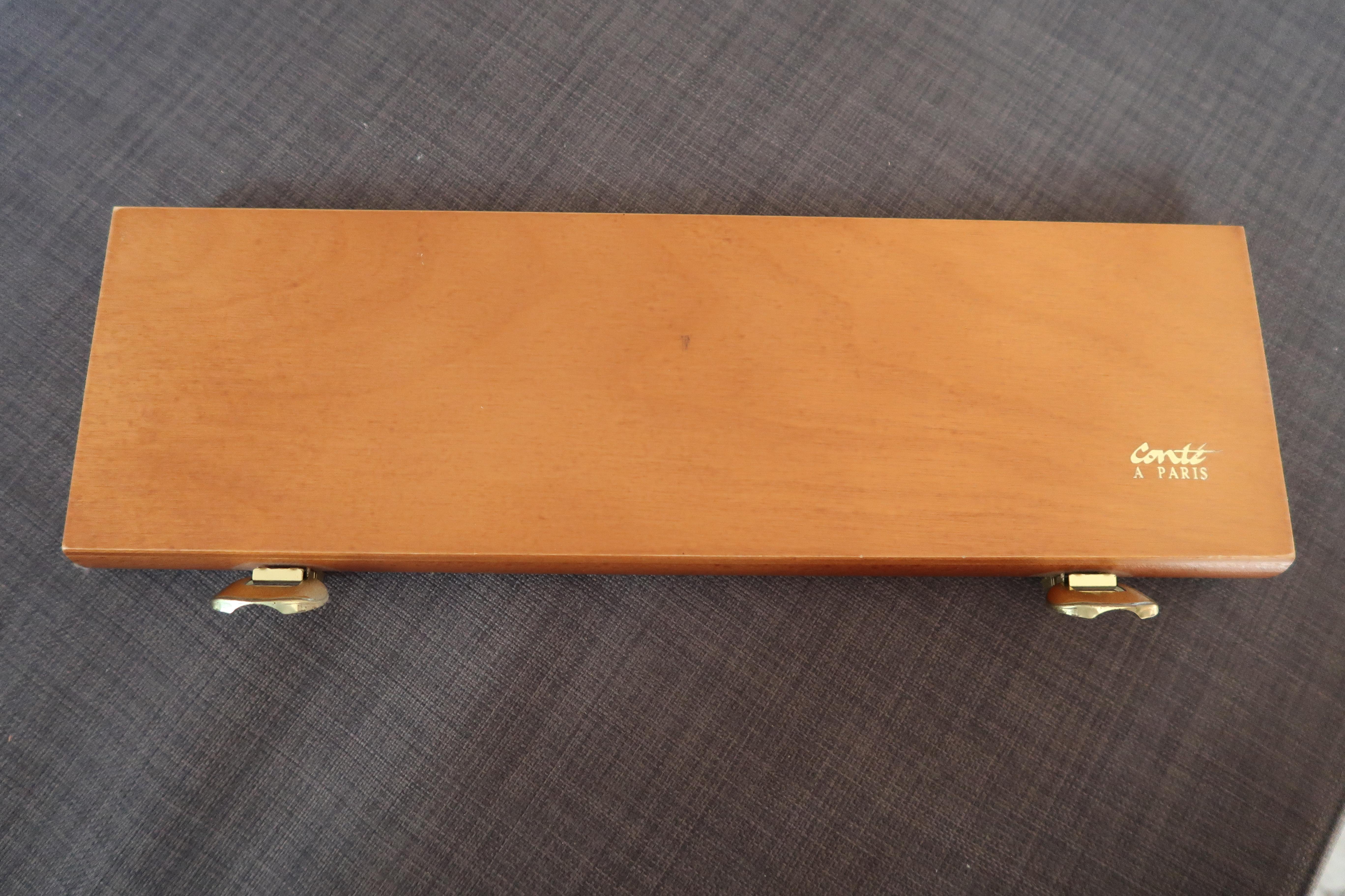Vintage-Schachtel mit mehrfarbigen Kreiden, Conte à Paris, 1970er Jahre, ungebraucht, 2C10 im Zustand „Gut“ im Angebot in Bordeaux, FR