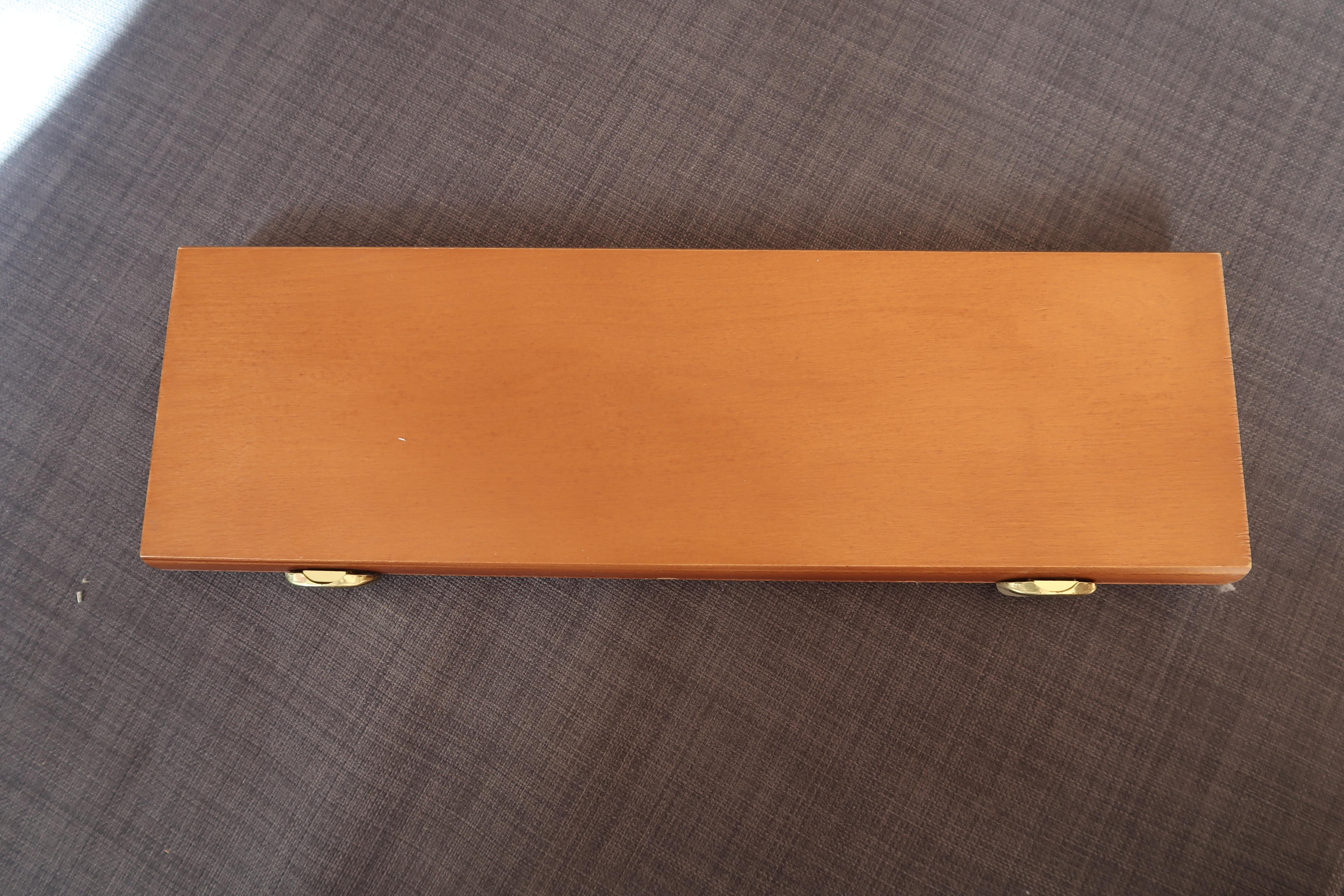 Vintage-Schachtel mit mehrfarbigen Kreiden, Conte à Paris, 1970er Jahre, ungebraucht, 2C10 im Angebot 1