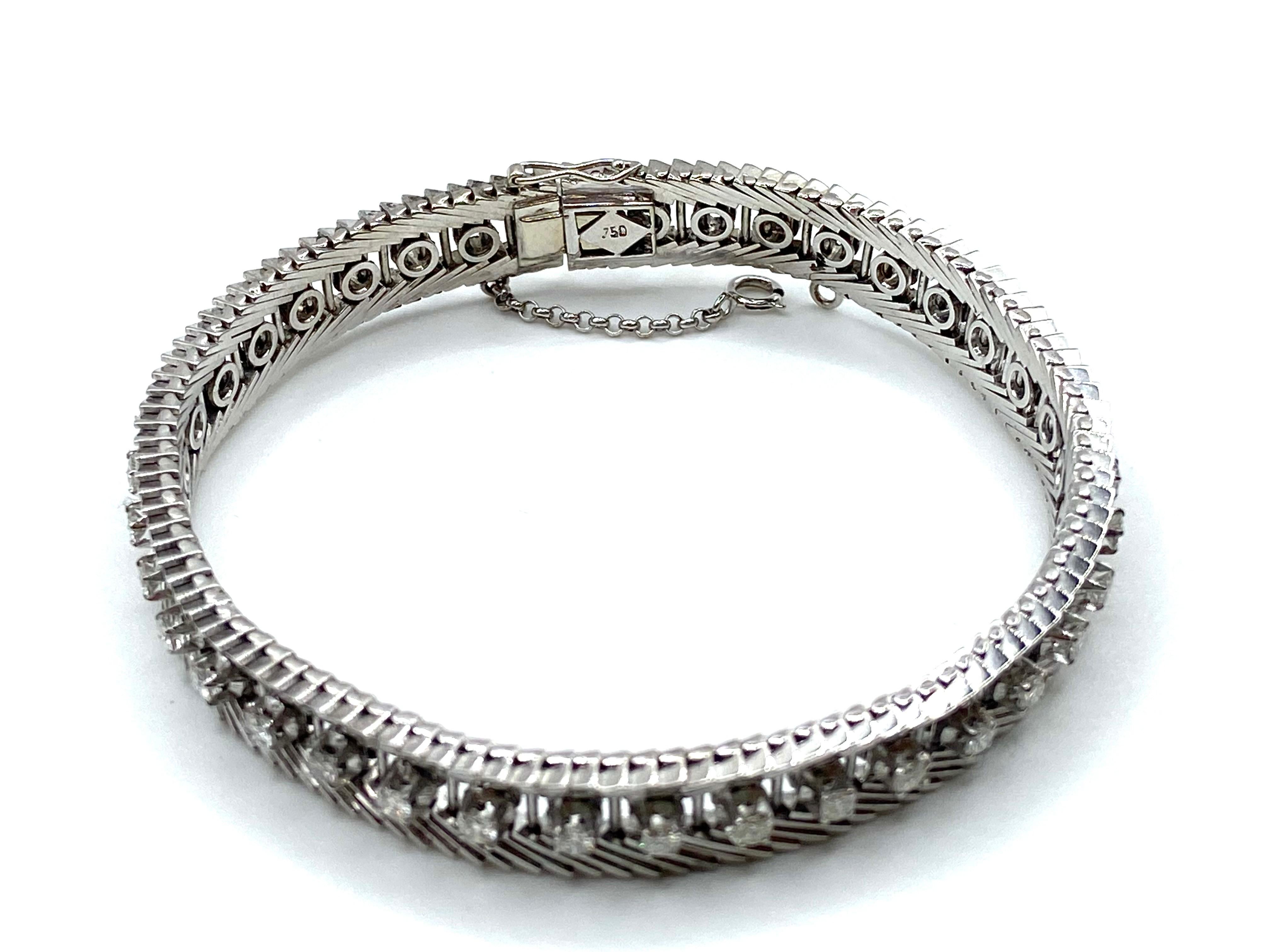 Belle Époque Vintage Bracelet, 1950s. 18 kt White Gold and Brilliant cut diamonds For Sale