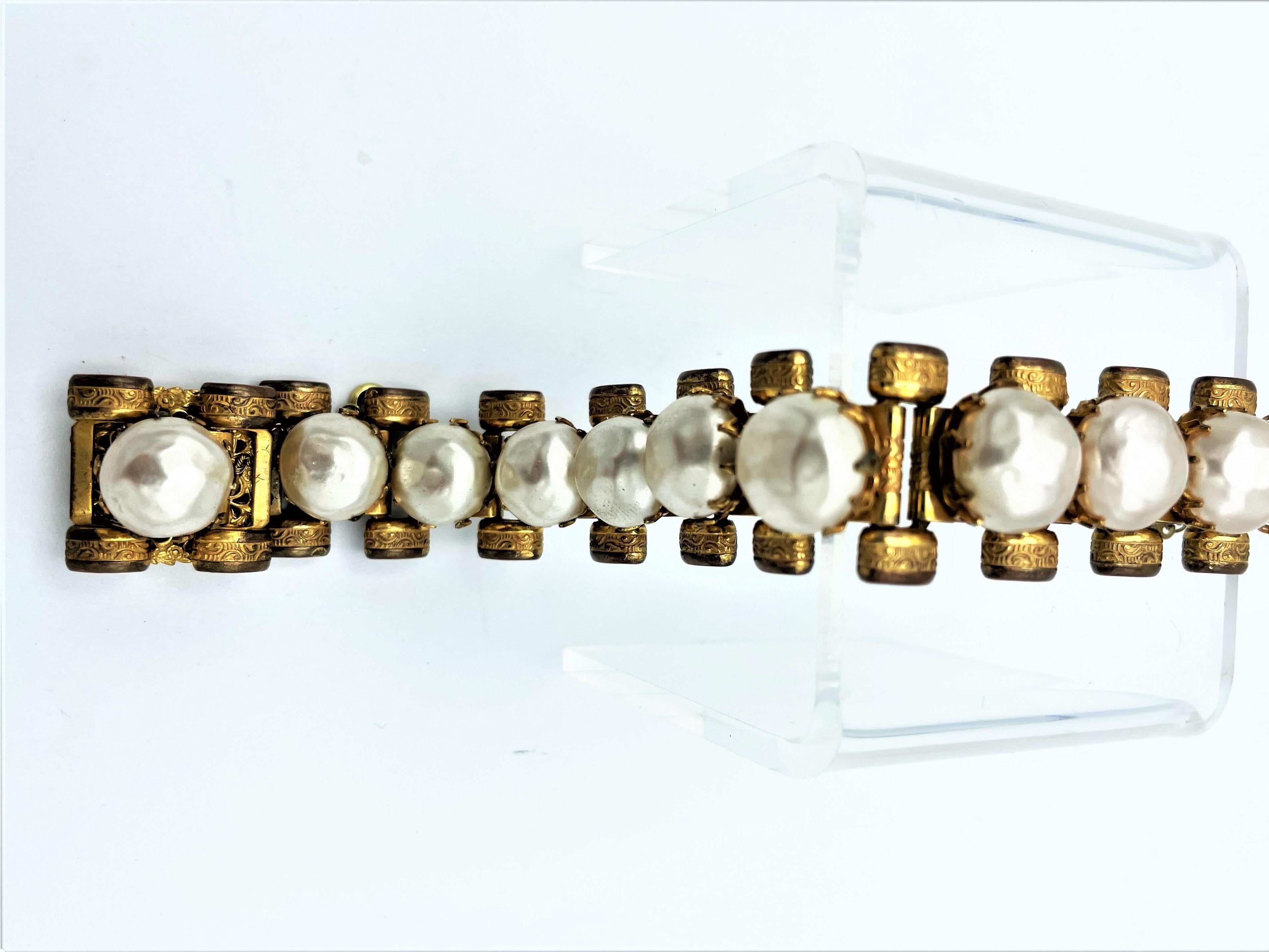 Modern Vintage bracelet by Miriam Haskell USA, large false baroque pearls, 1950s  For Sale