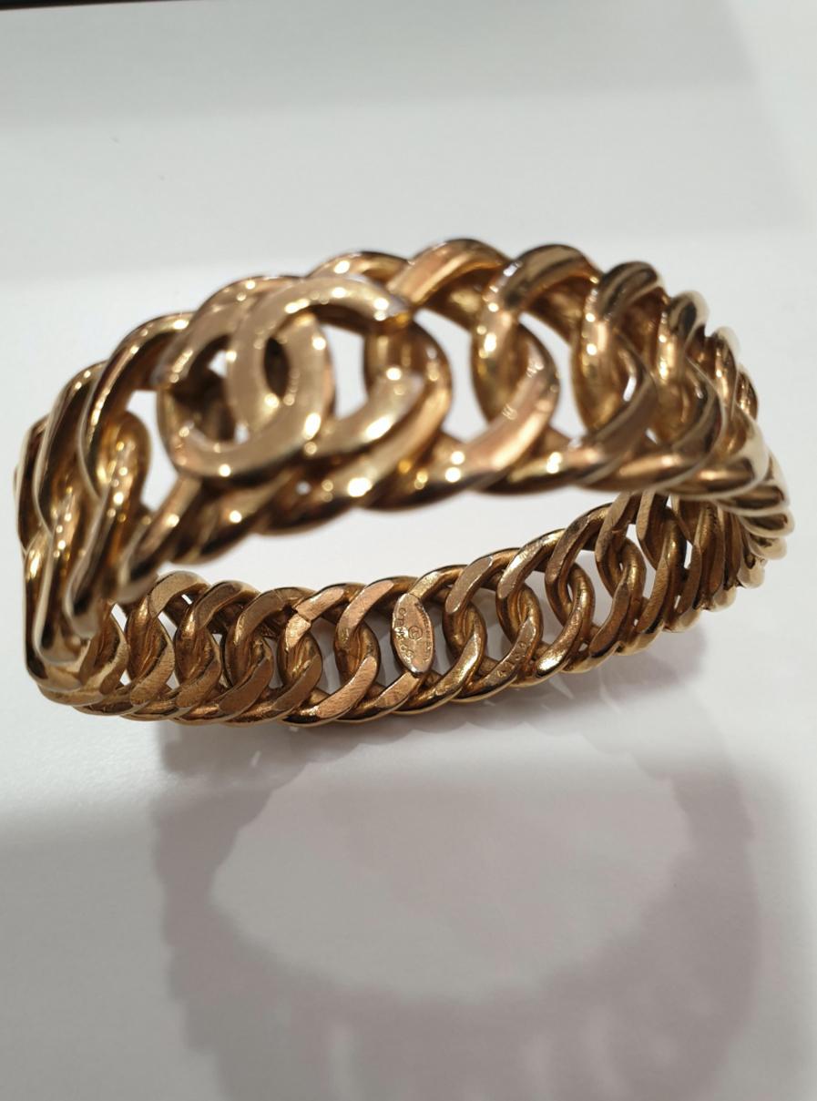 Women's Vintage Bracelet Chanel Gold Chain  For Sale