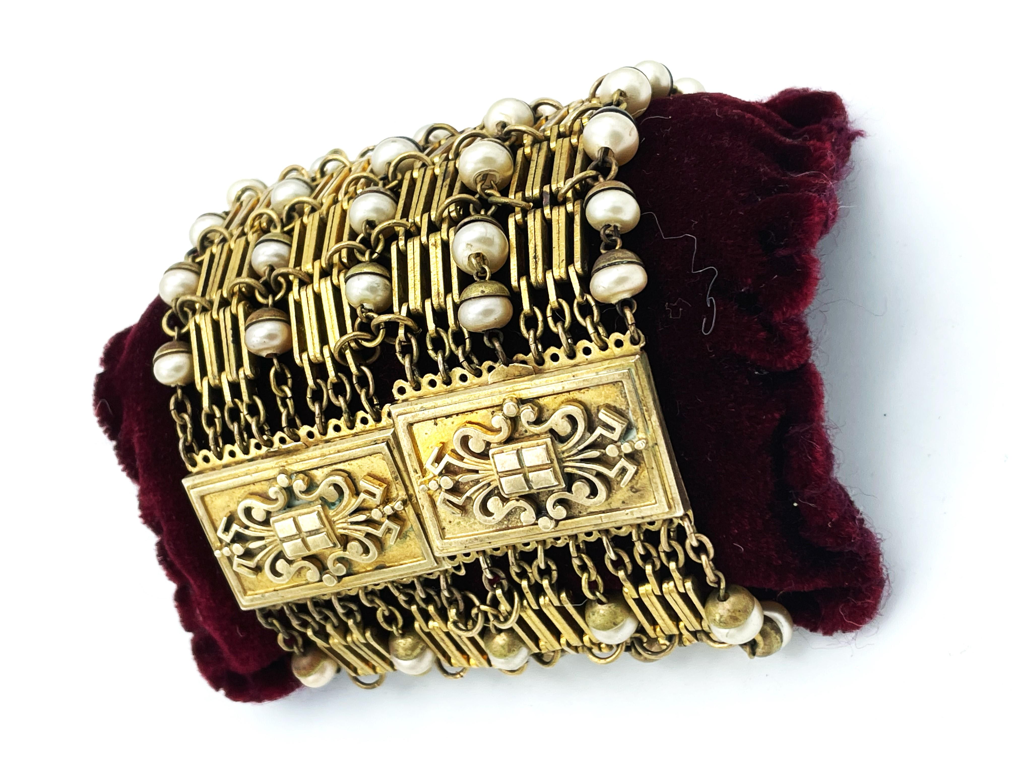 Vintage Bracelet, early 1940's, gold plated, handmade pearls, Made in France For Sale 2