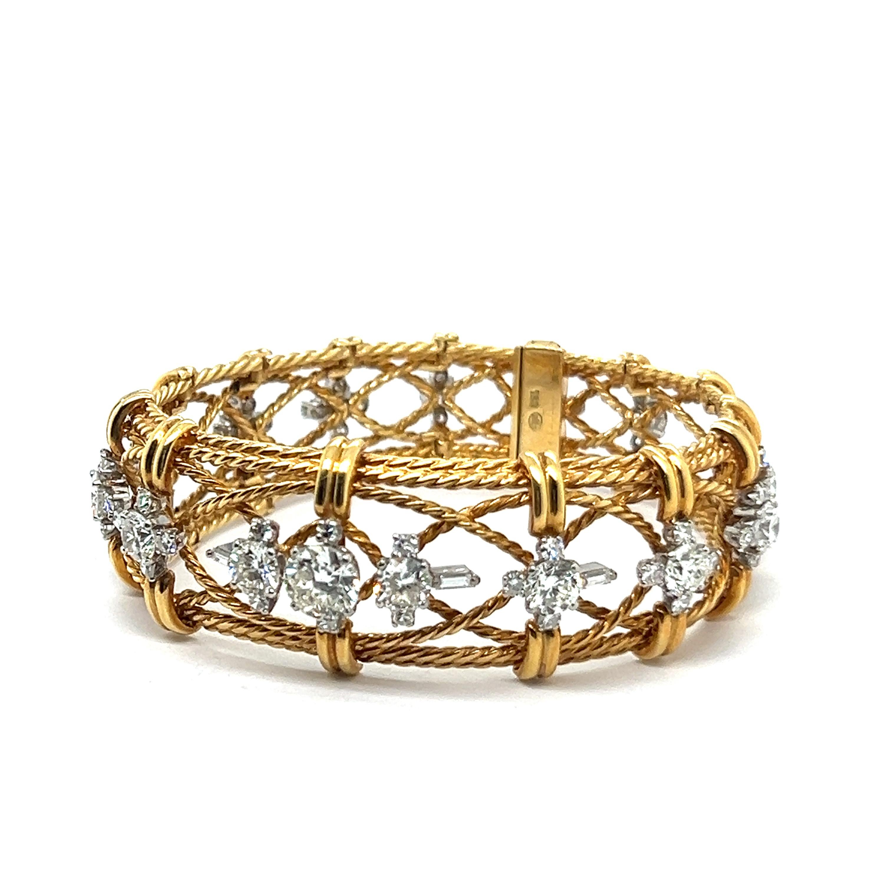 Vintage Bracelet with Diamonds in 18 Karat Gold by Gübelin For Sale 5