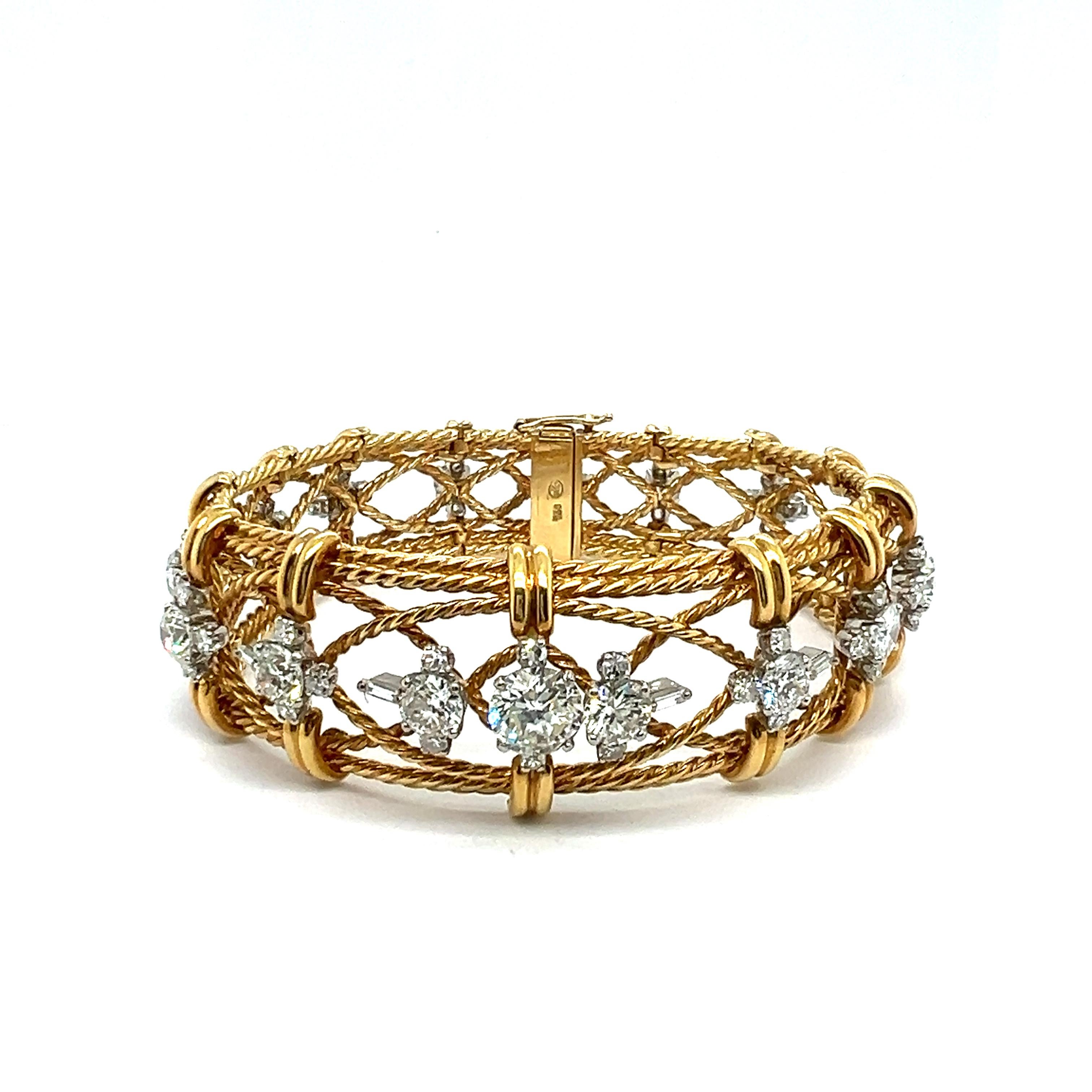 Vintage Bracelet with Diamonds in 18 Karat Gold by Gübelin For Sale 6