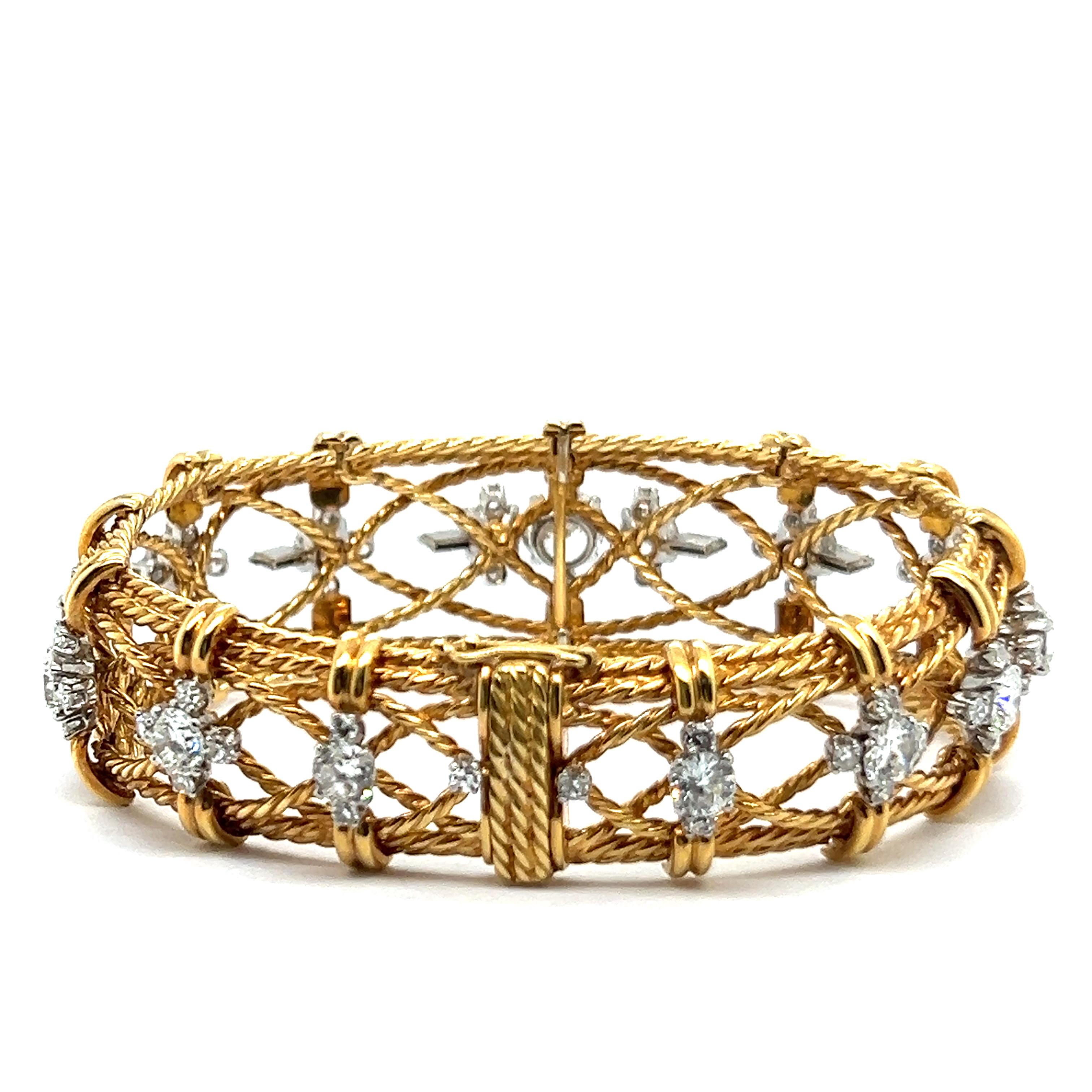 Vintage Bracelet with Diamonds in 18 Karat Gold by Gübelin In Good Condition For Sale In Lucerne, CH