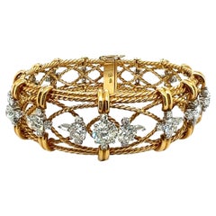 Vintage Bracelet with Diamonds in 18 Karat Gold by Gübelin