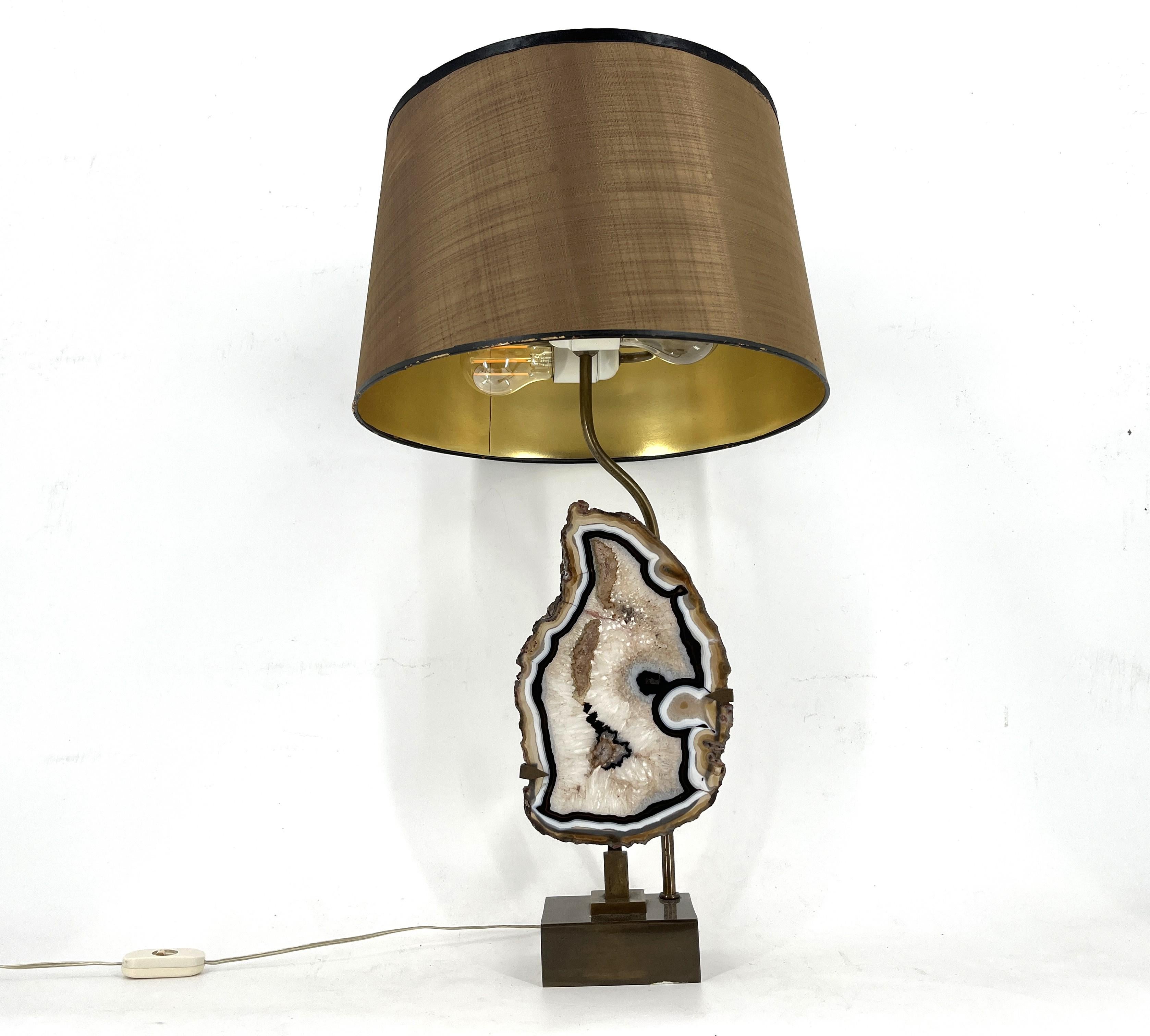 Hollywood Regency Vintage brass agate slice table lamp, 1970s For Sale