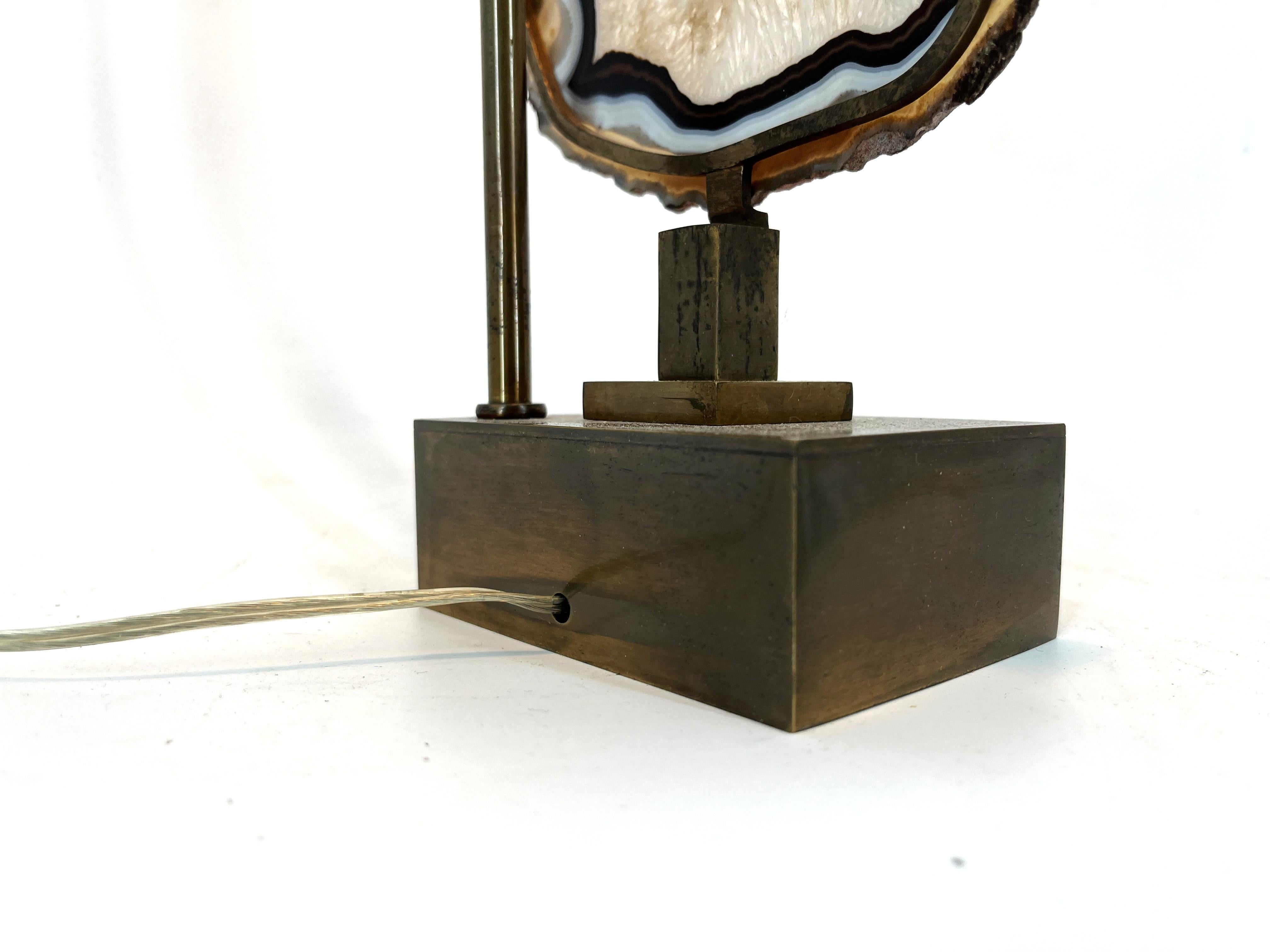 Brass Vintage brass agate slice table lamp, 1970s For Sale