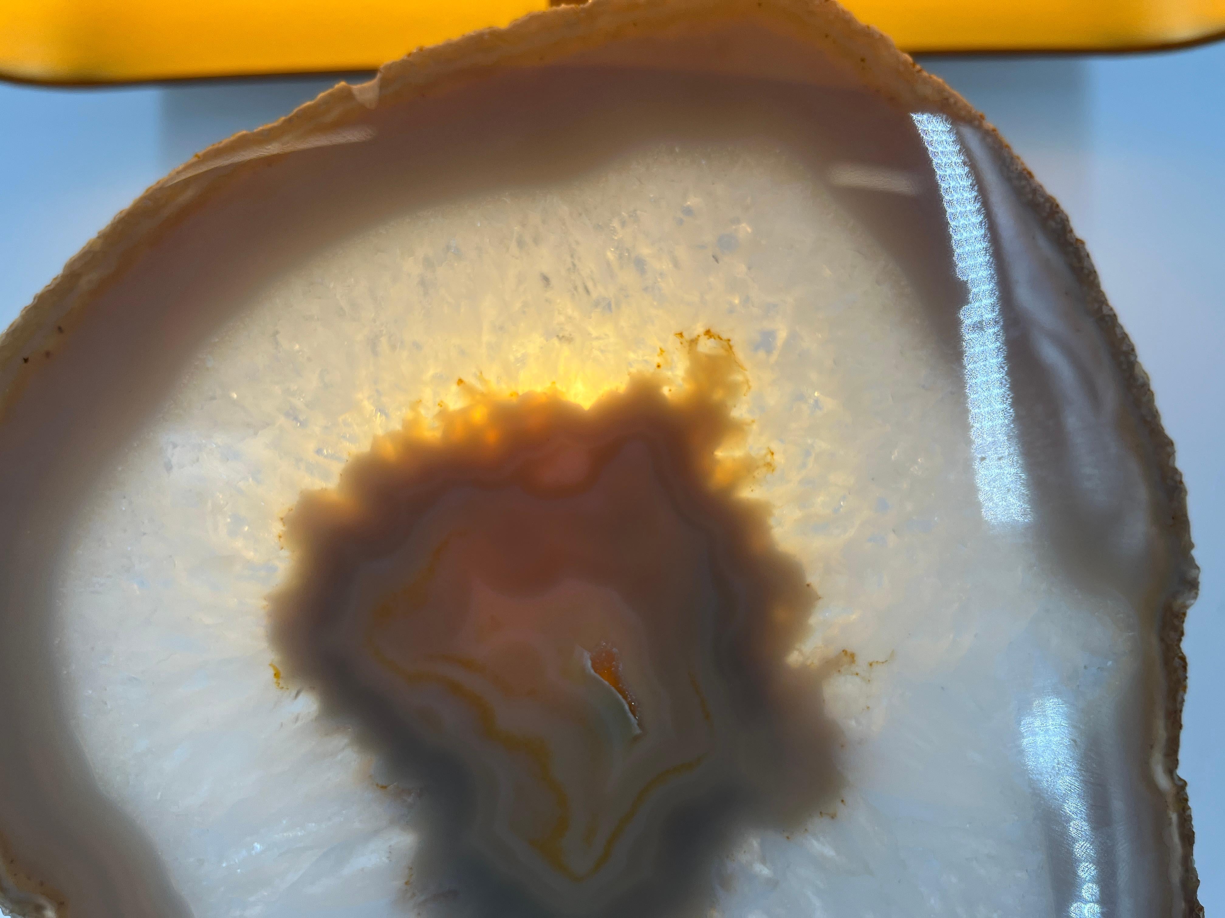 Brass Vintage brass agate slice table lamp, 1970s For Sale
