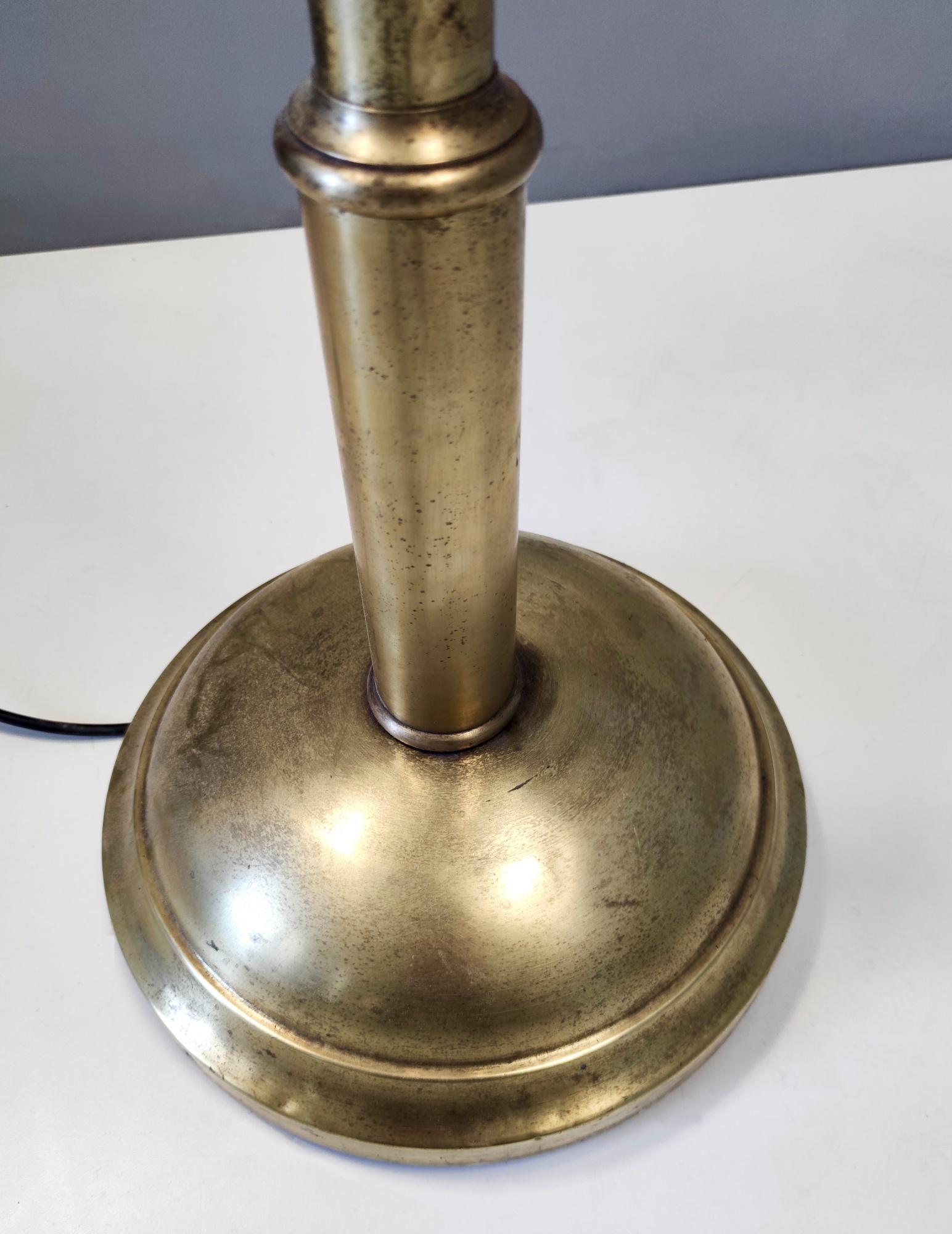 Vintage Brass and Black Varnished Aluminum Floor Lamp, Italy For Sale 6
