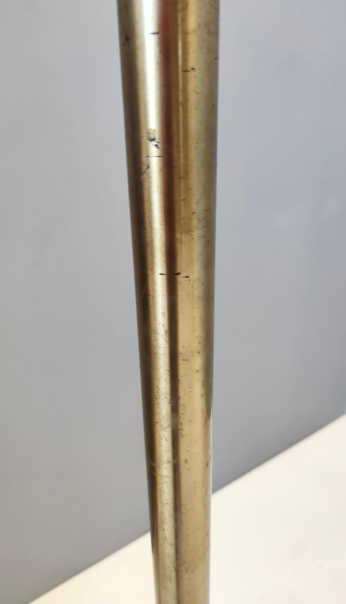Vintage Brass and Black Varnished Aluminum Floor Lamp, Italy For Sale 3