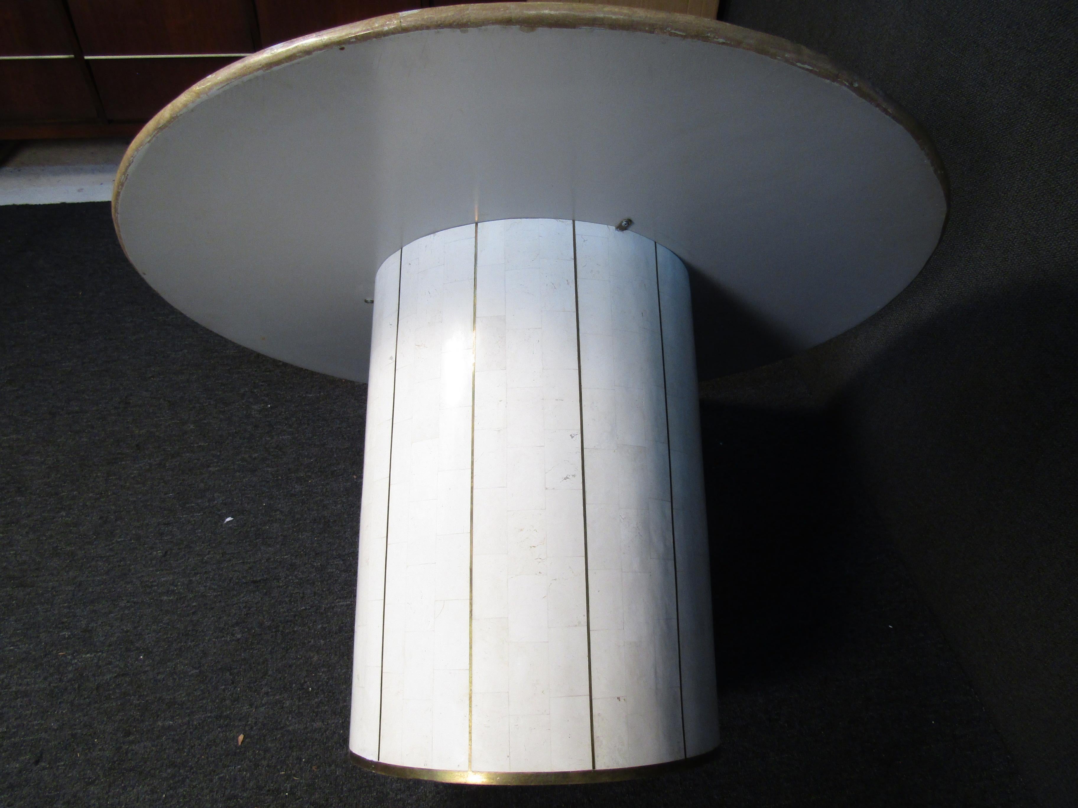 Tisch aus Messing und Wurzelholz mit Mosaik im Angebot 1