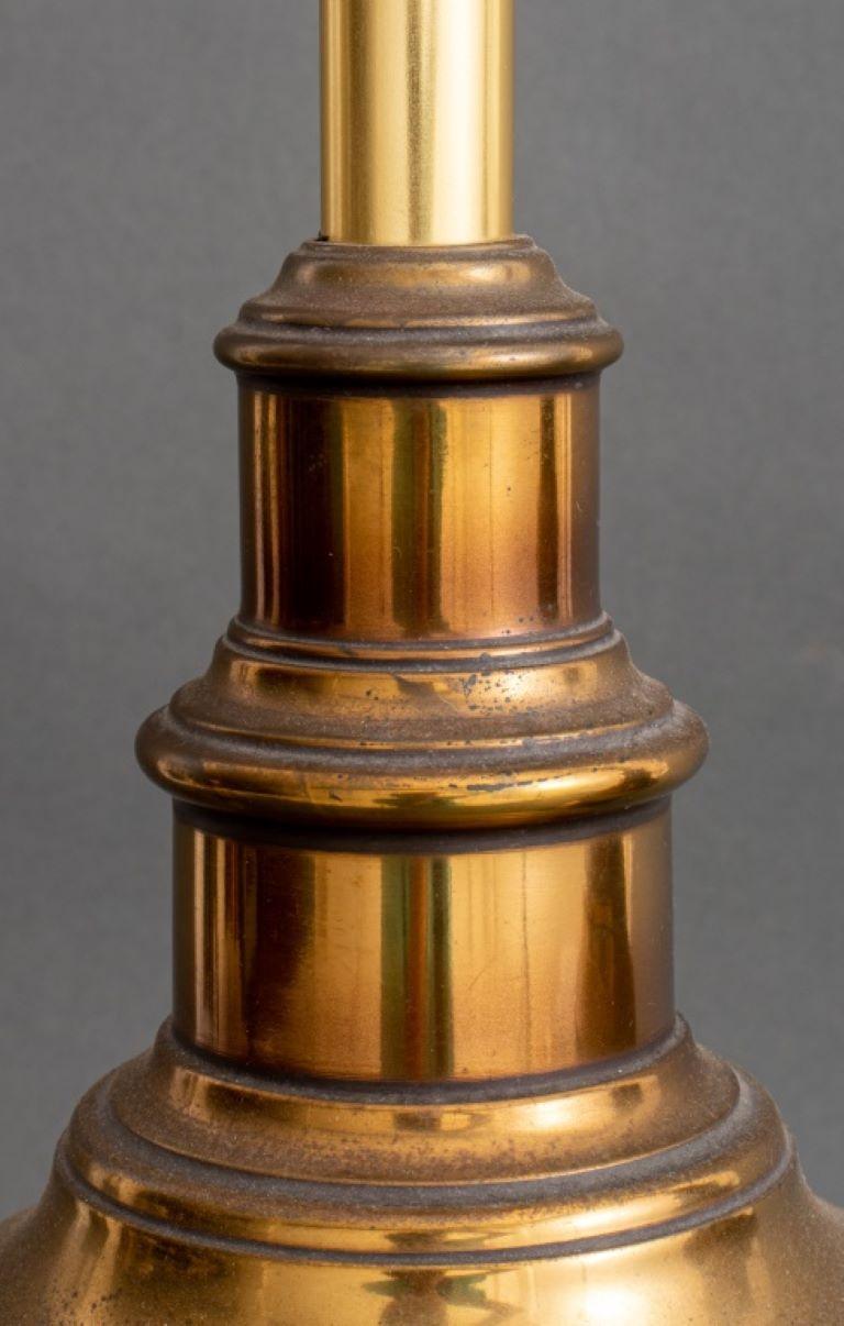 Laiton Lampe de table vintage en laiton et céramique, paire en vente