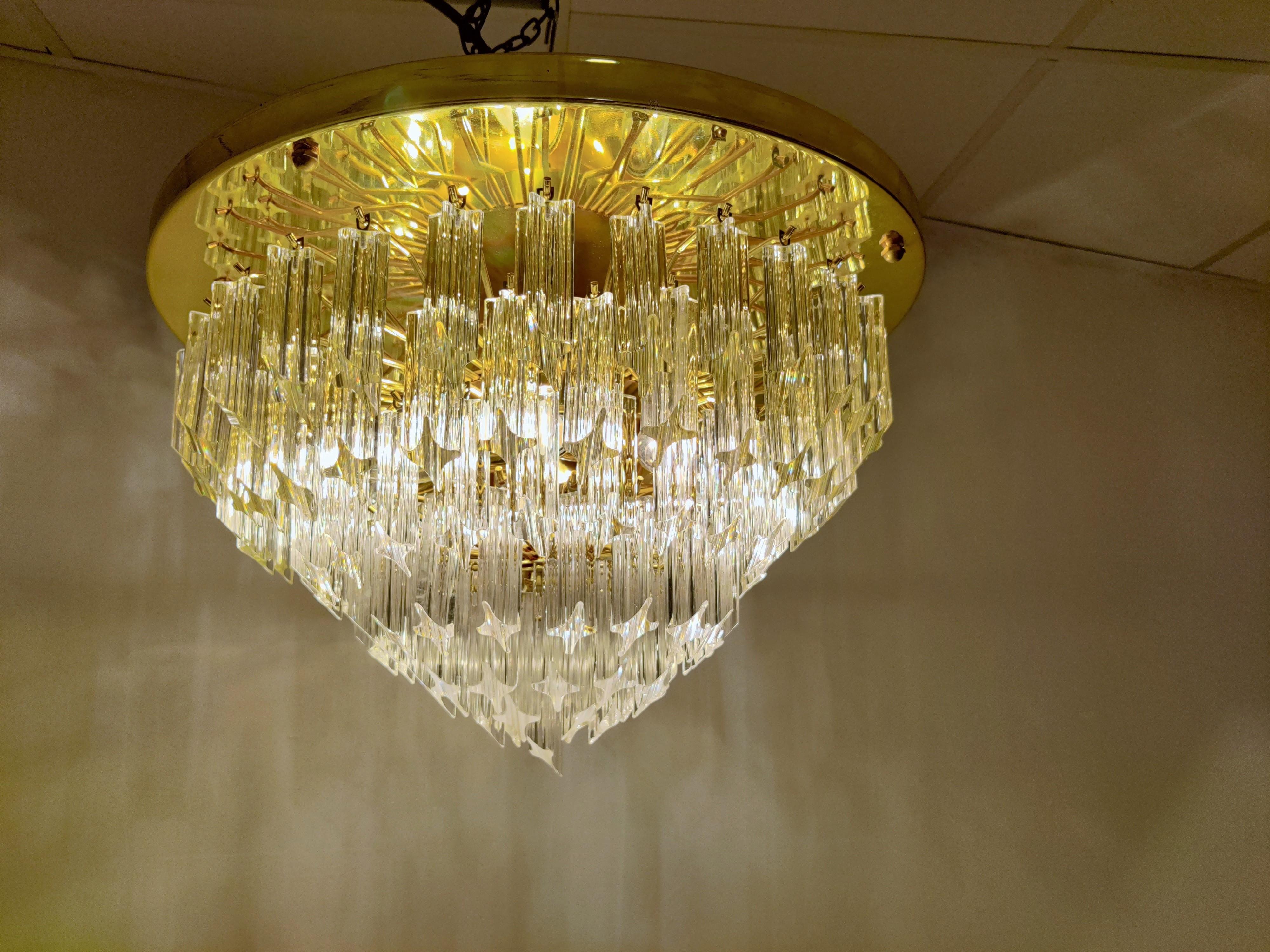Late 20th Century Vintage Brass and Crystal Chandelier by Novaresi, 1980s For Sale