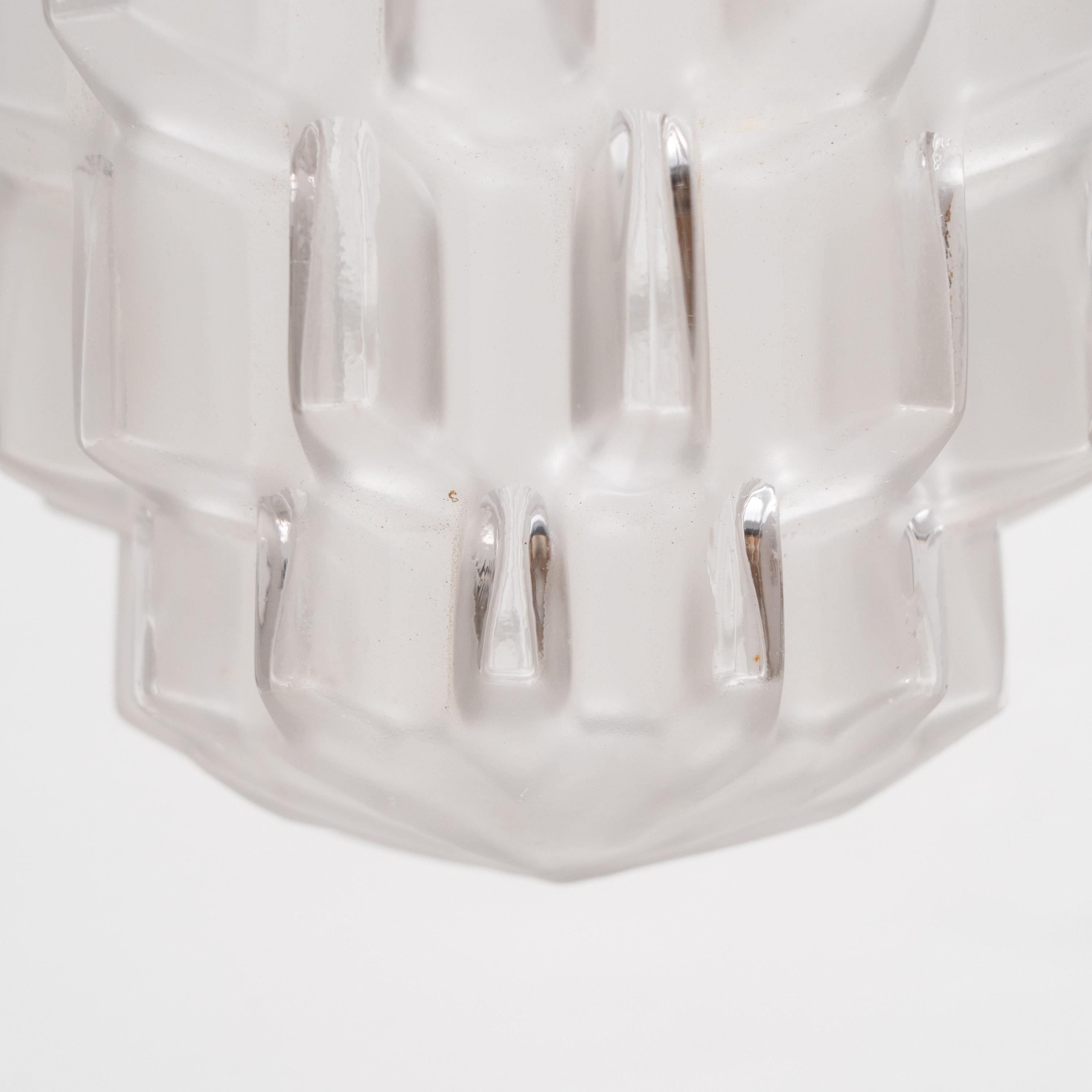 Plafonnier vintage en laiton et verre - Circa 1940 en vente 6