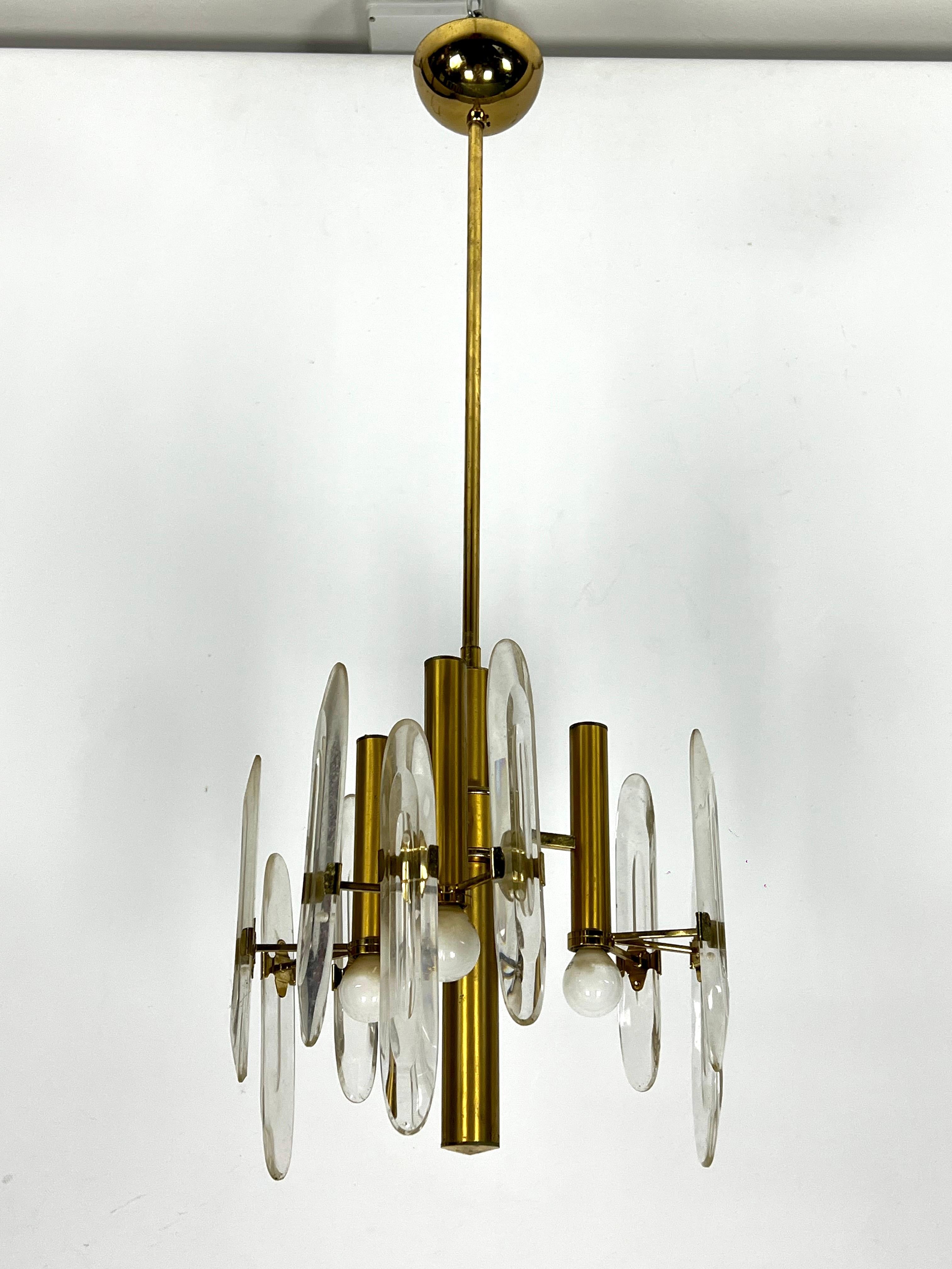Mid-Century Modern Vintage brass and glass pendant by Sciolari. Italy 1970s.