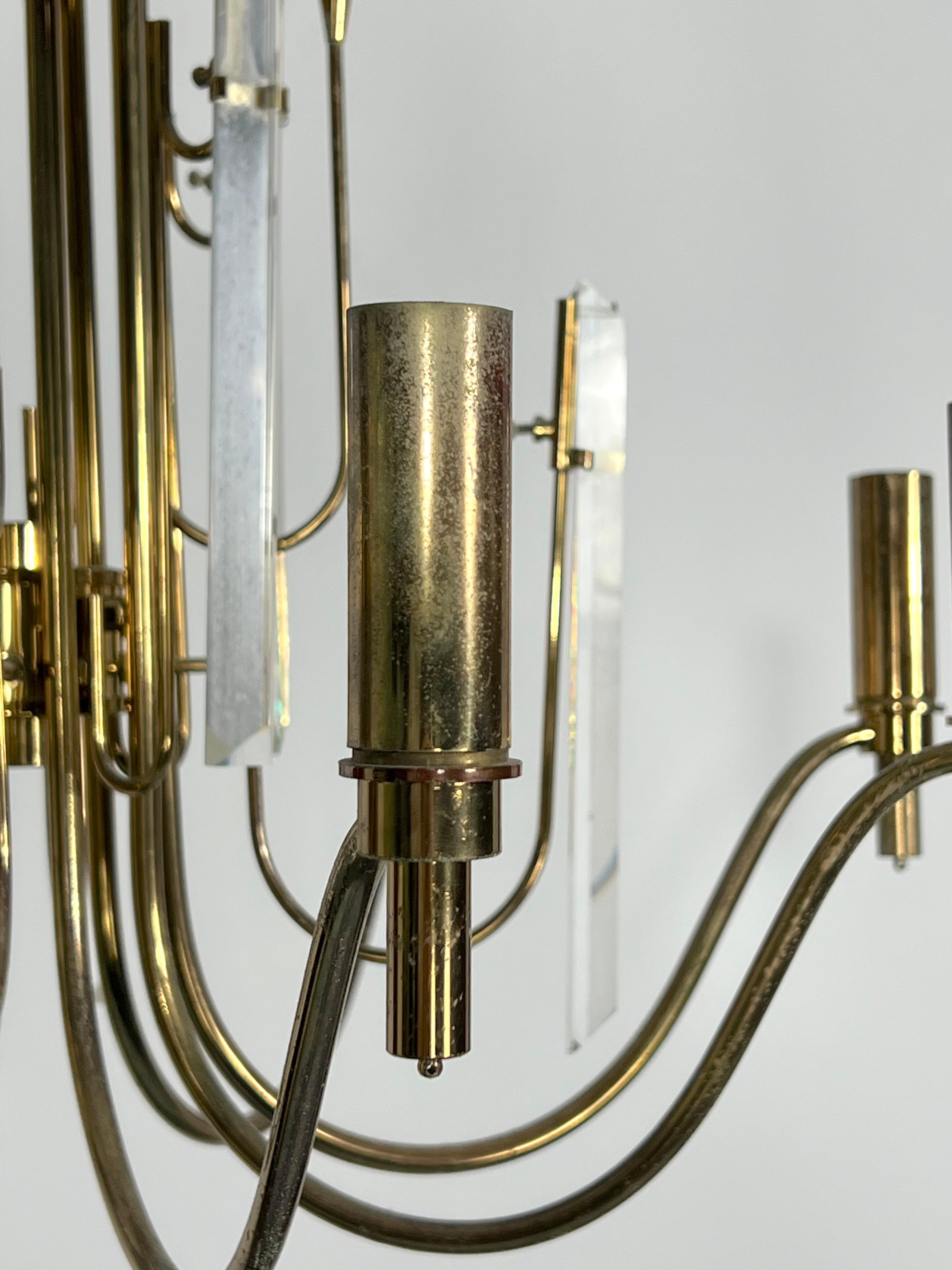Vintage brass and glass Stilkronen chandelier. Italy 1970s For Sale 4