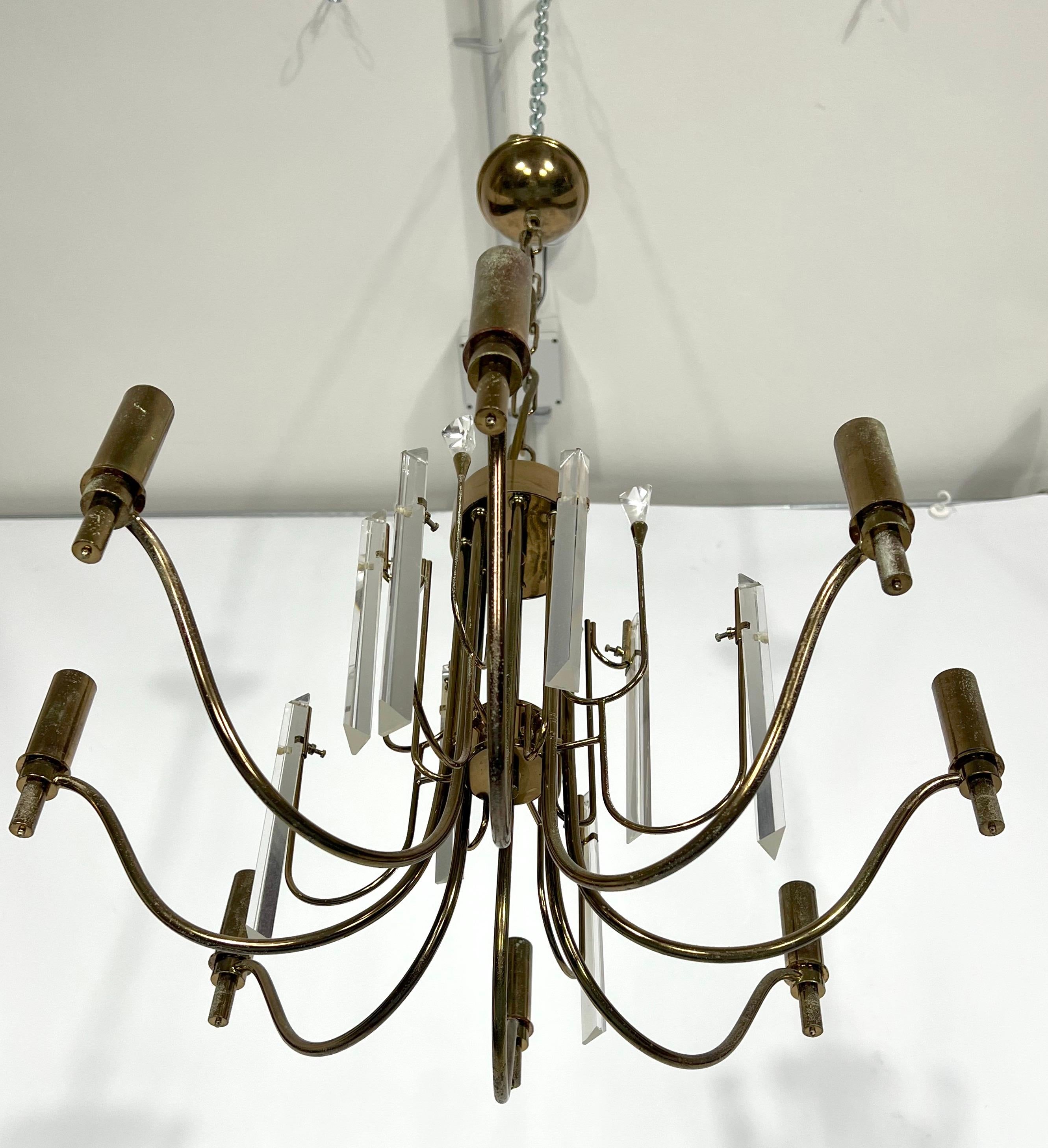 Brass Vintage brass and glass Stilkronen chandelier. Italy 1970s For Sale