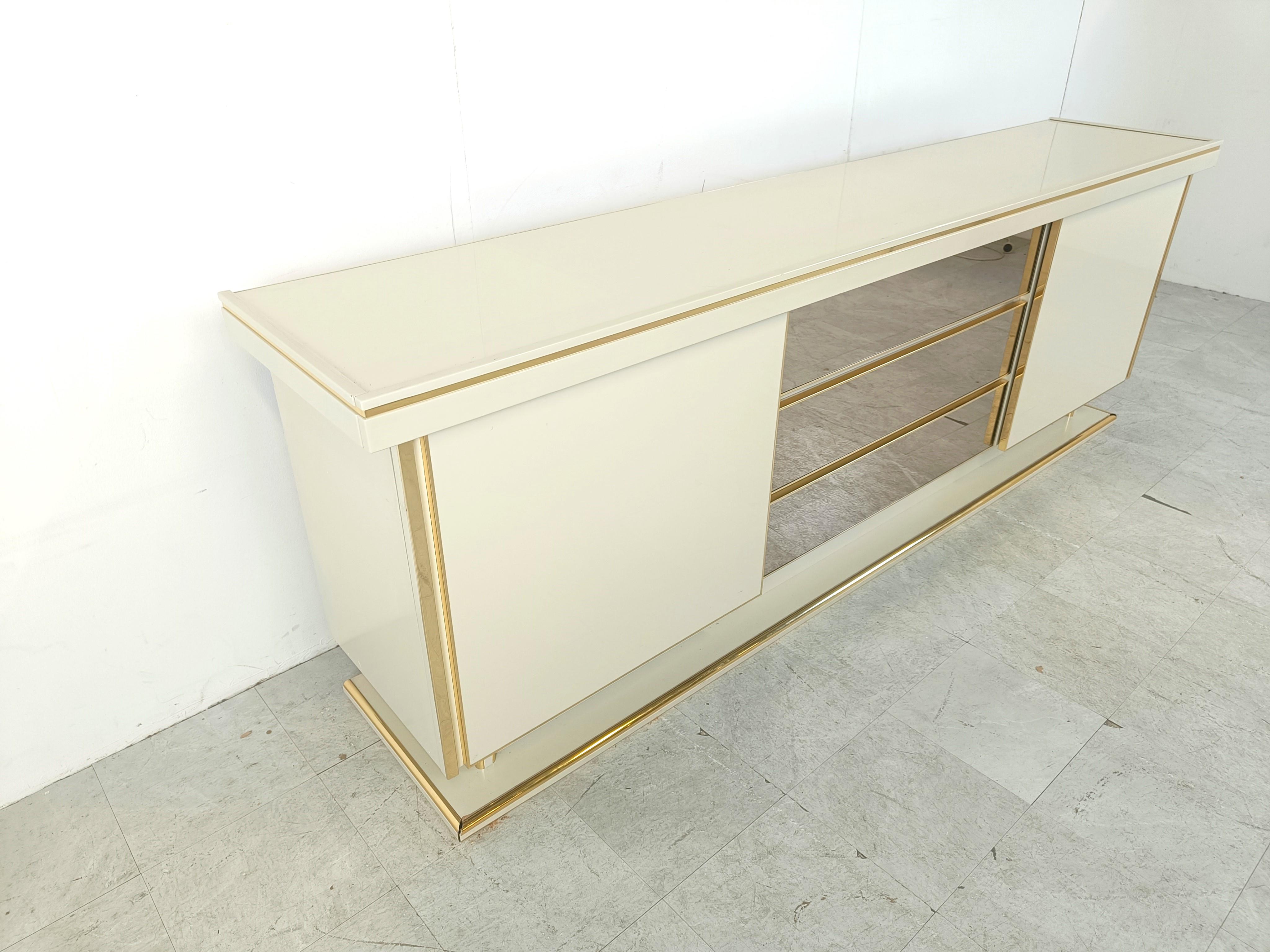 Vintage brass and lacquer sideboard, 1970s For Sale 3