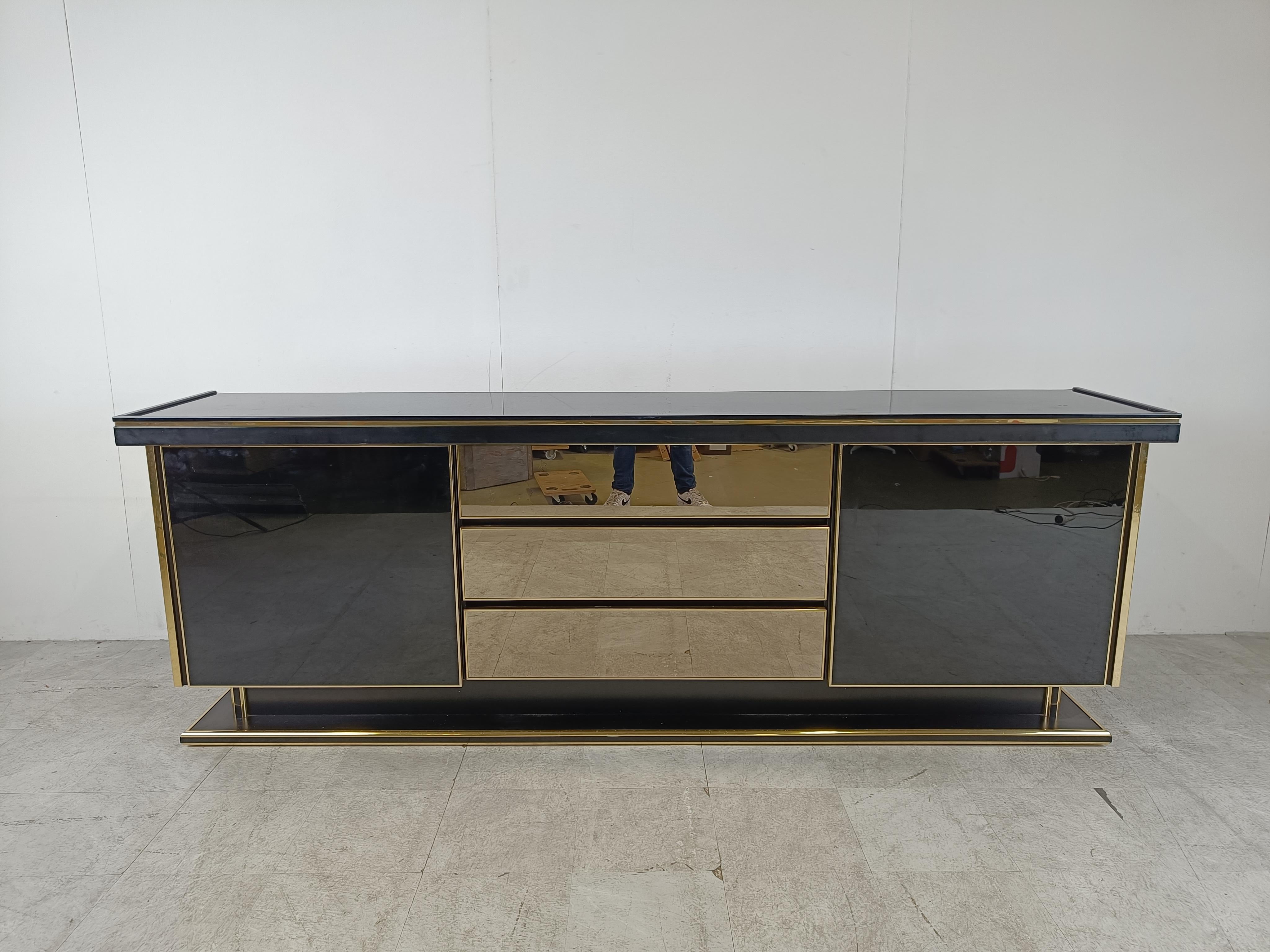 Hollywood Regency Vintage brass and lacquer sideboard, 1970s