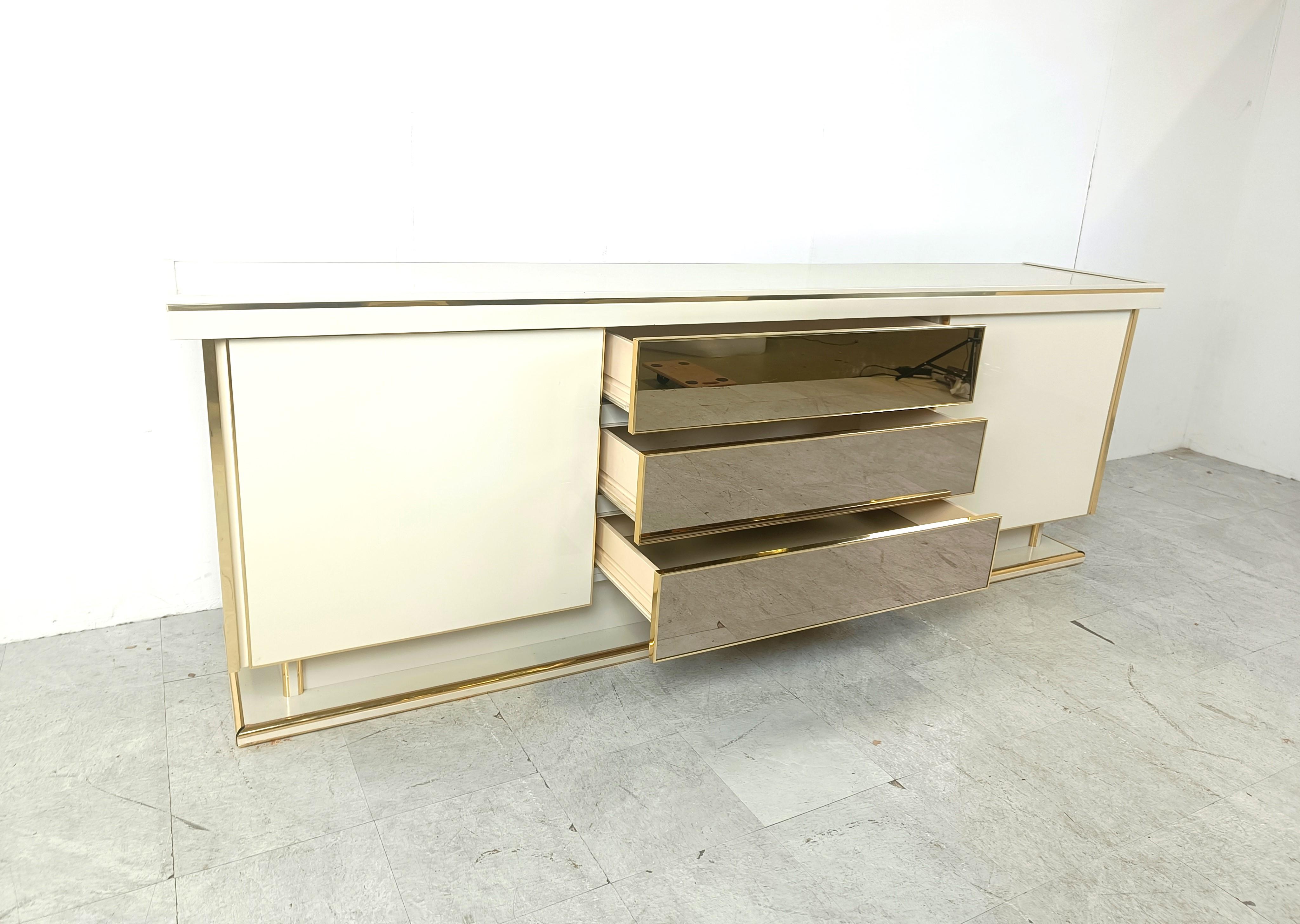 Vintage brass and lacquer sideboard, 1970s For Sale 1
