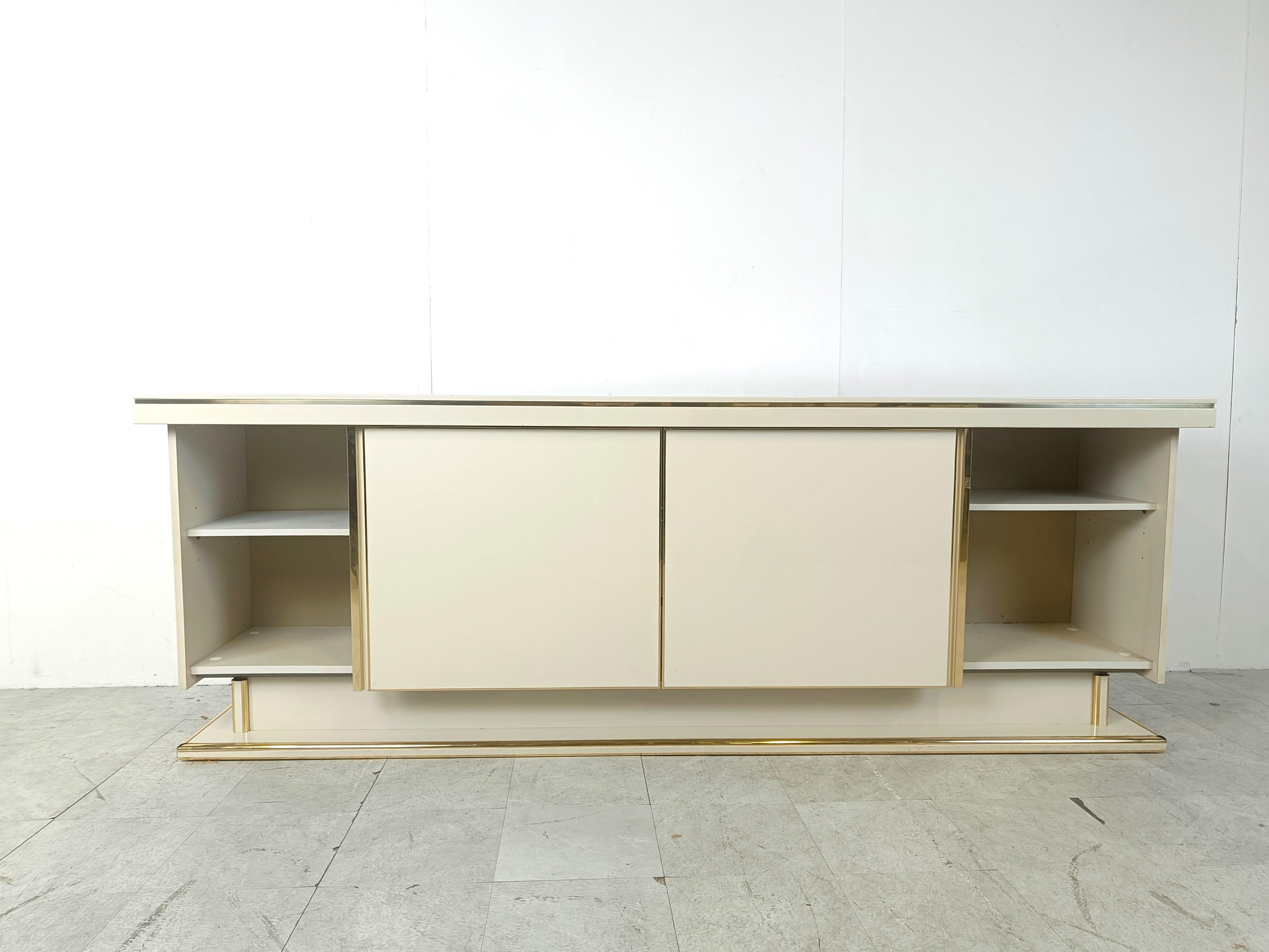 Vintage brass and lacquer sideboard, 1970s For Sale 2