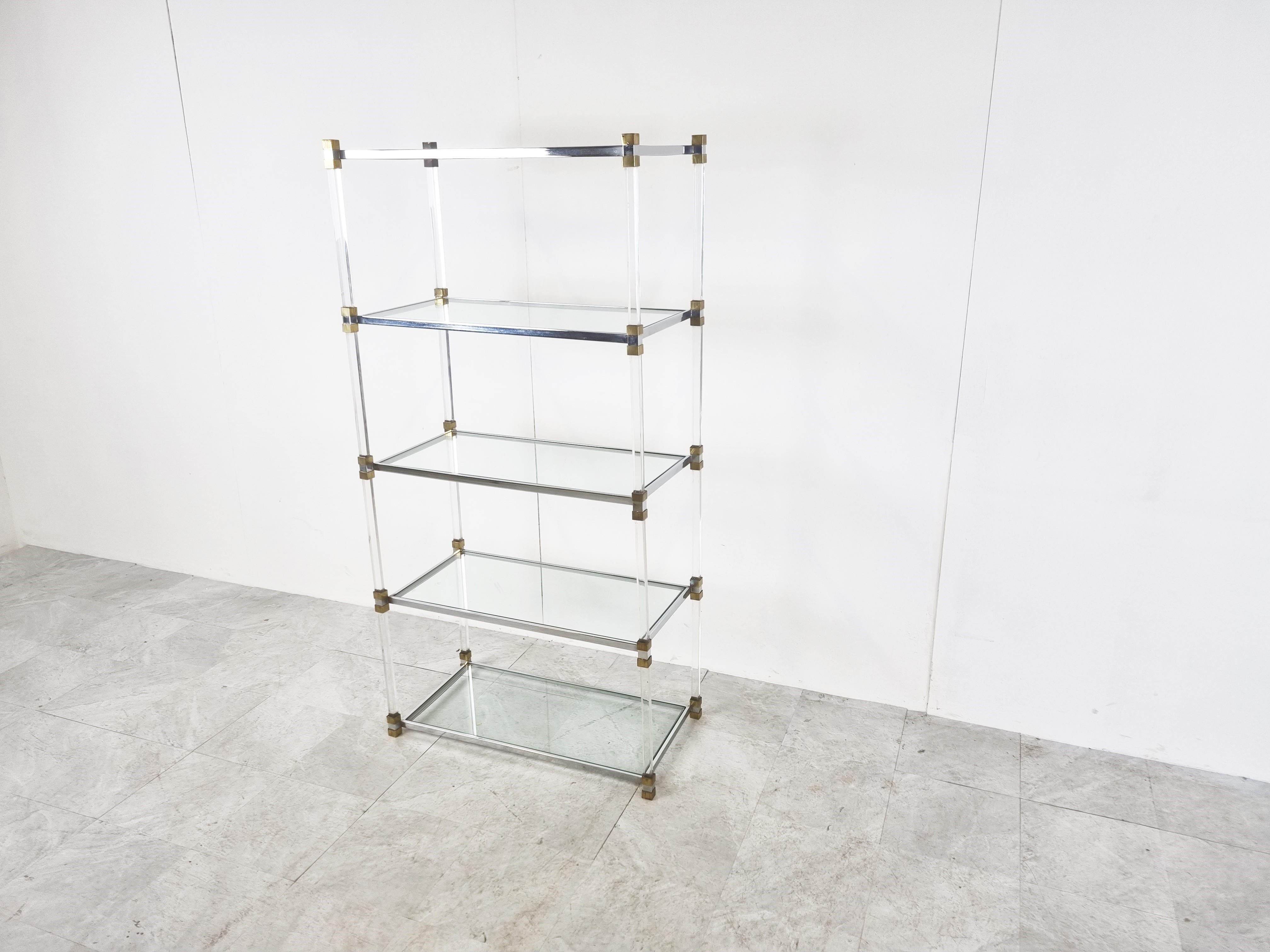 Vintage Brass and Lucite Etagere, 1970s In Good Condition In HEVERLEE, BE