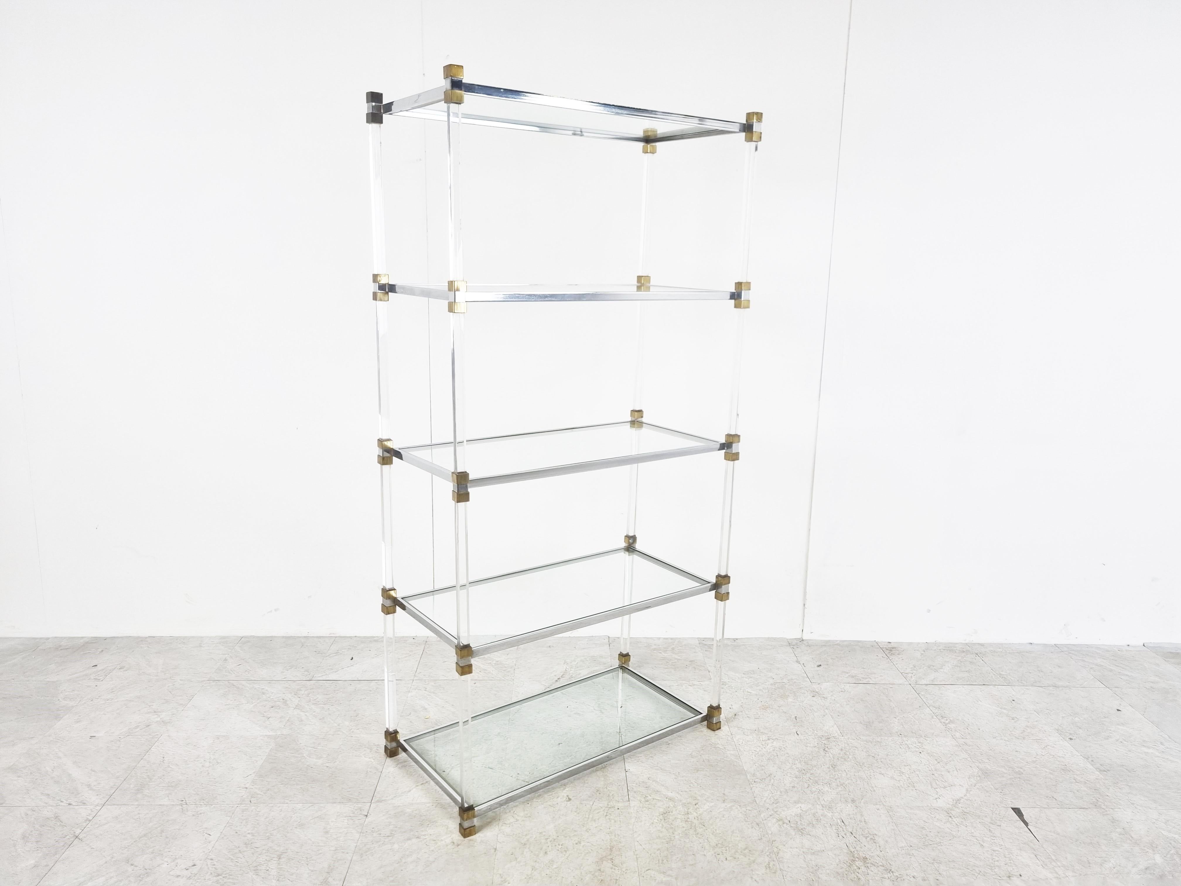 Vintage Brass and Lucite Etagere, 1970s 1