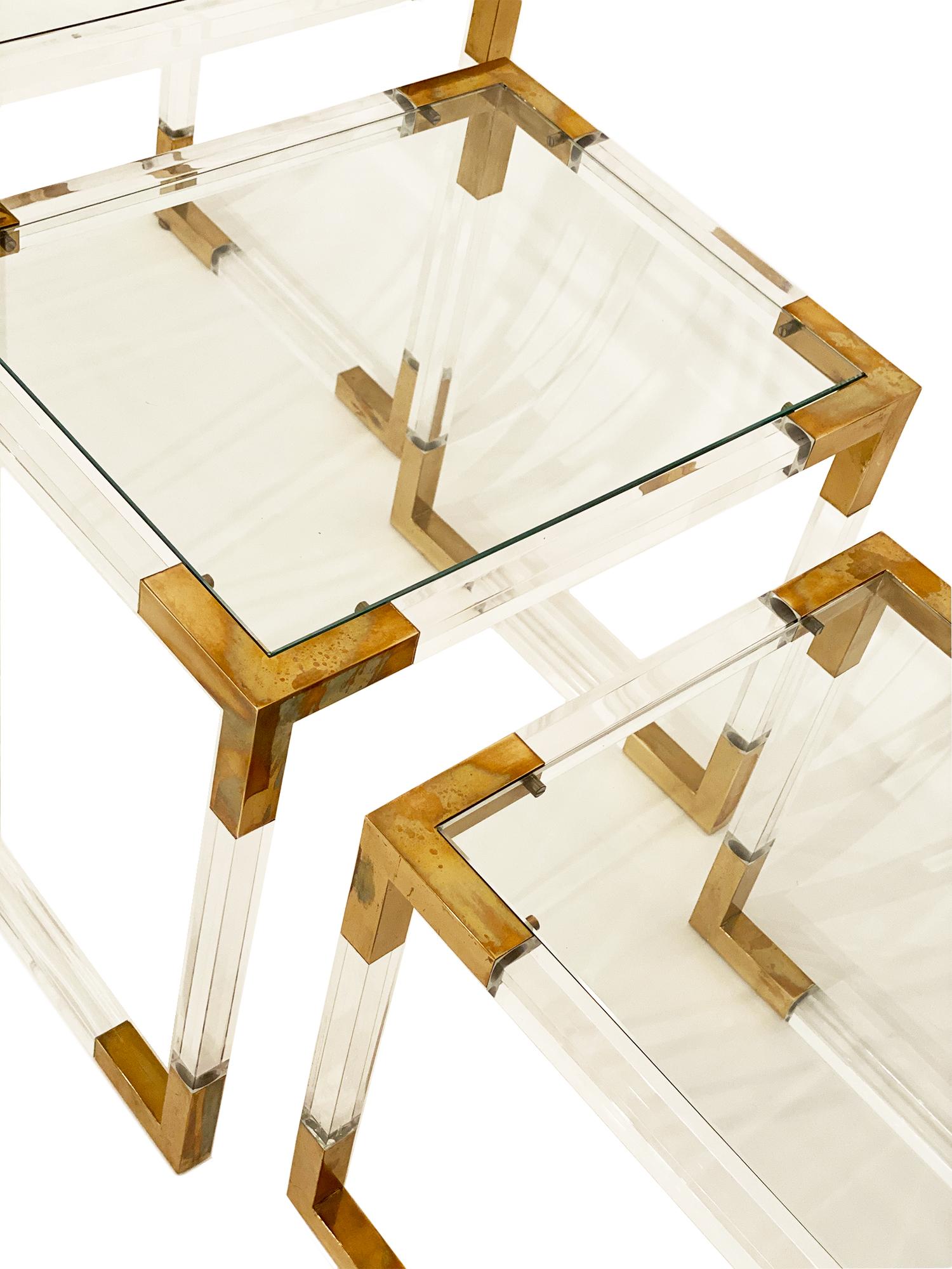 Vintage Brass and Lucite Nesting Tables In Good Condition In Austin, TX