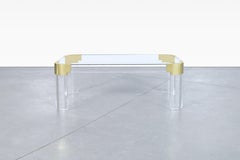 Couchtisch „Wasserfall“ aus Messing und Lucite von Charles Hollis Jones