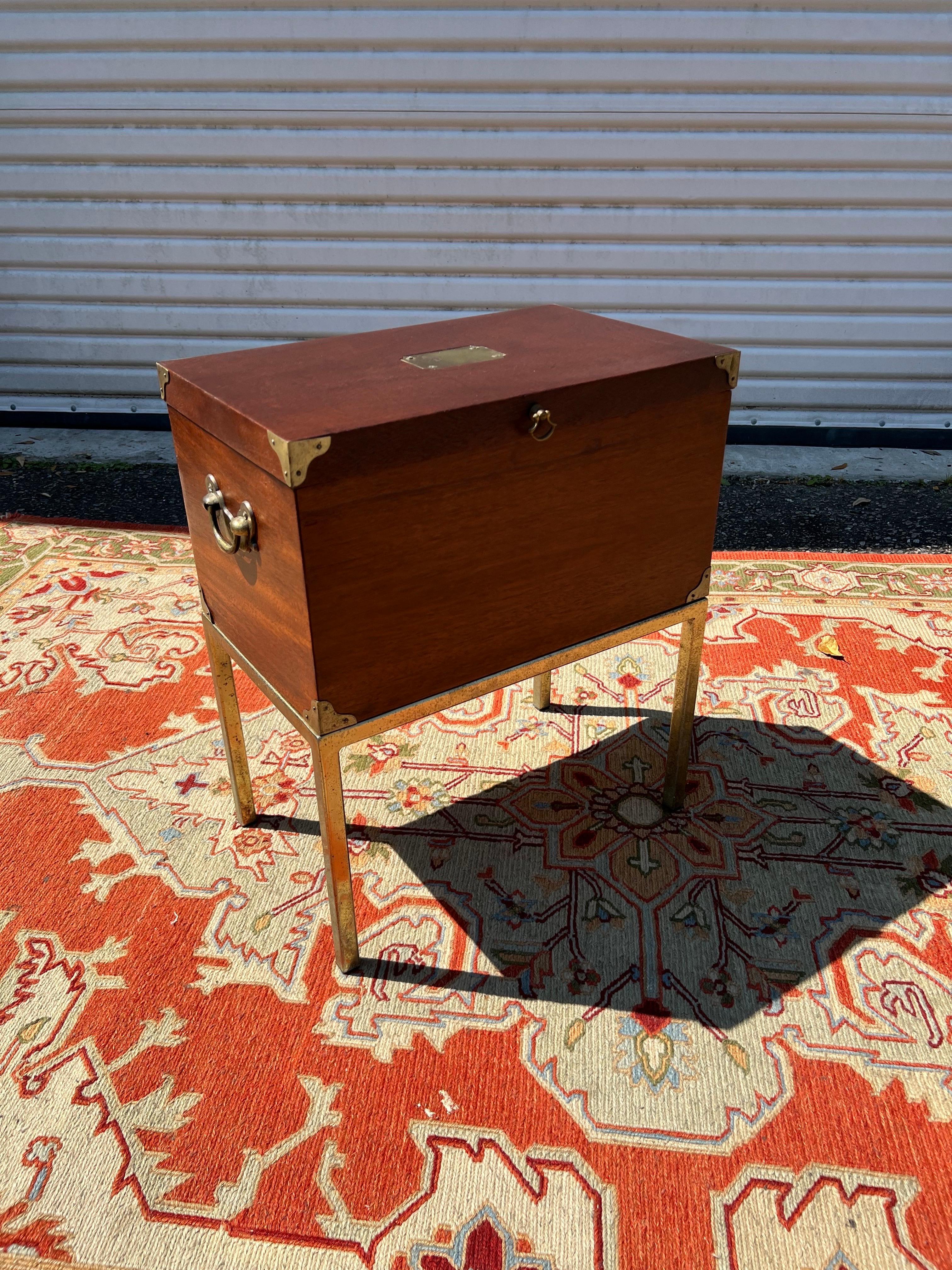 Vintage Brass and Mahogany Chest on Stand Side Table For Sale 6