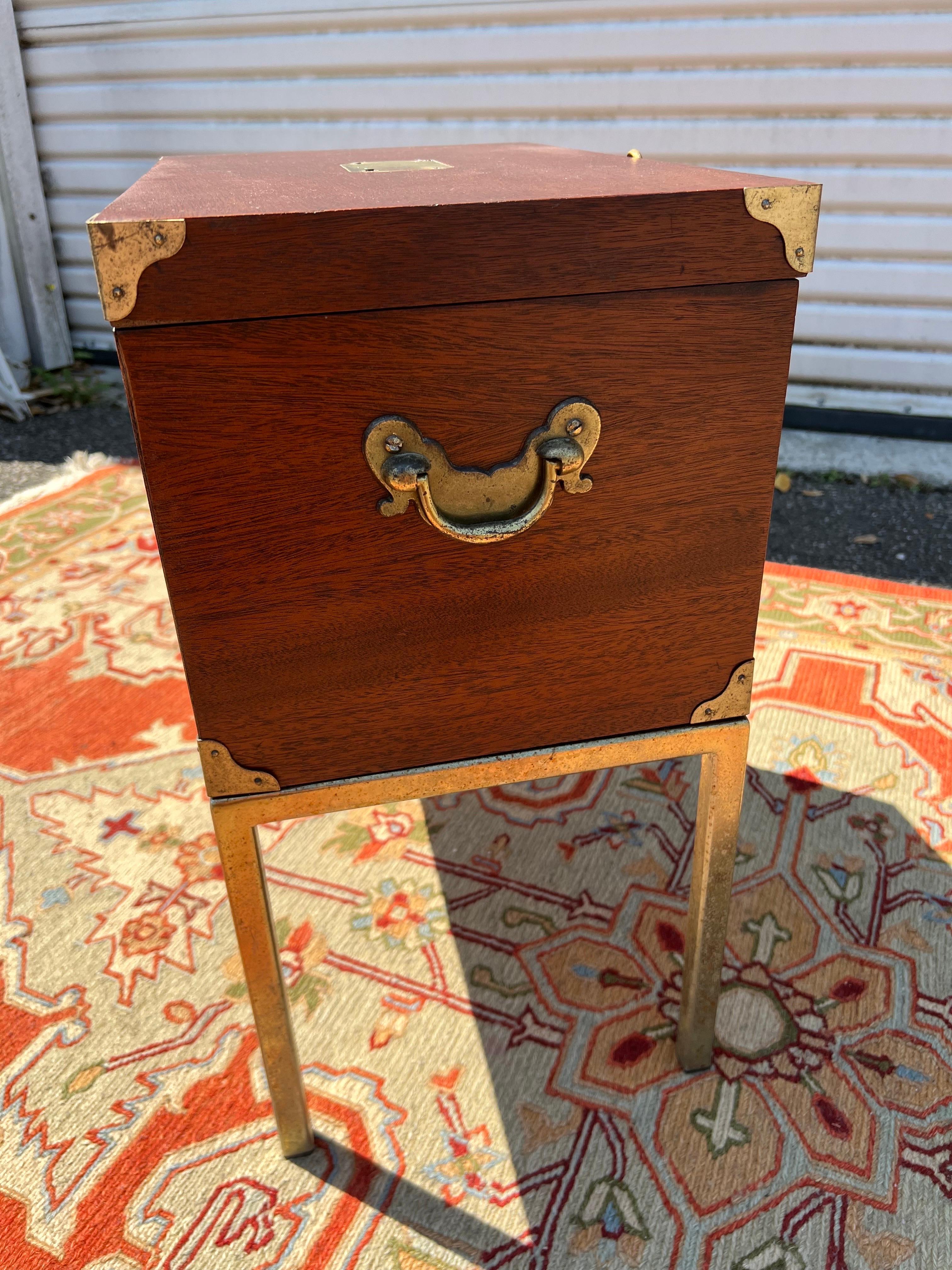 Vintage Brass and Mahogany Chest on Stand Side Table For Sale 2