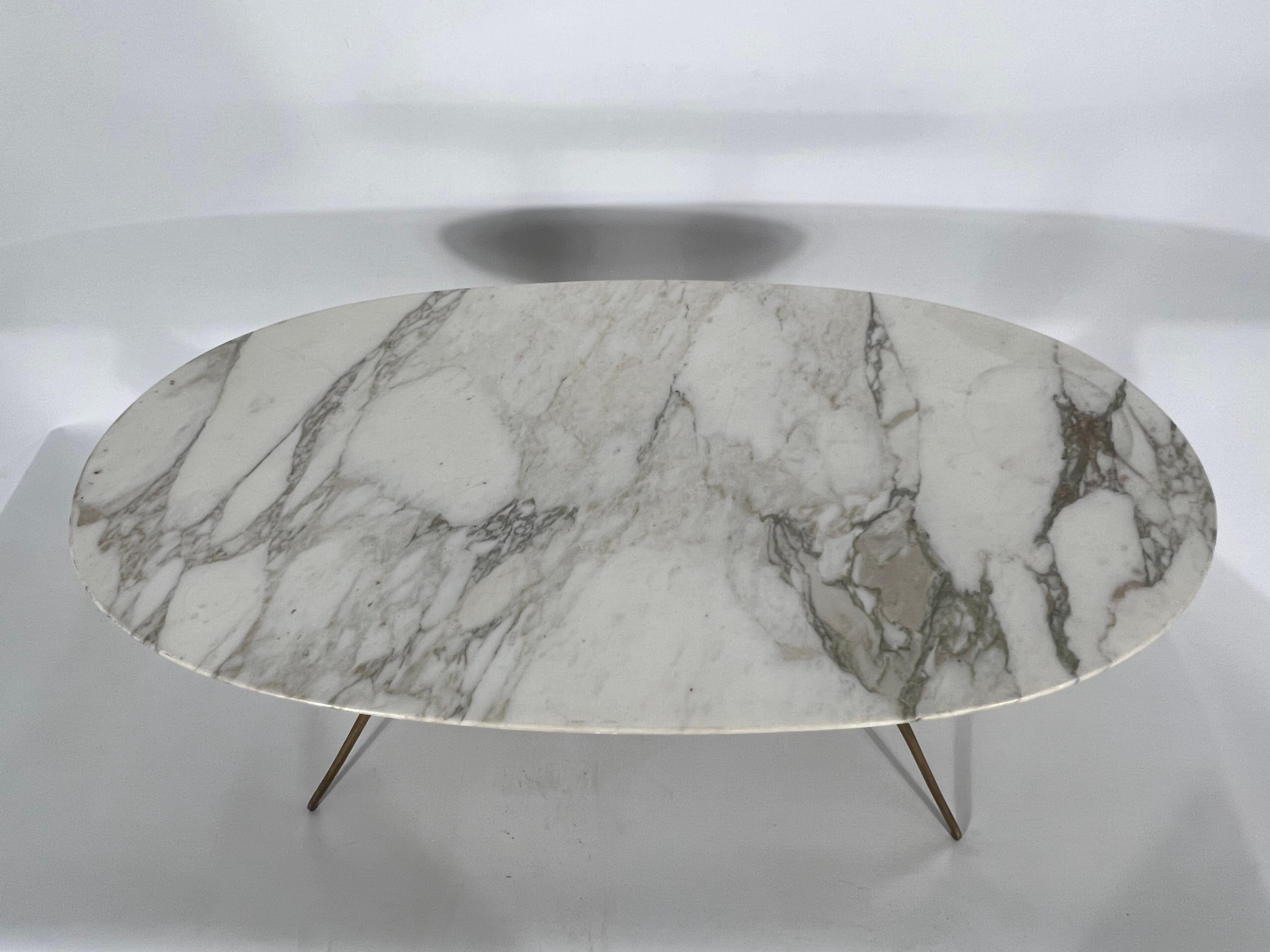 20ième siècle Table basse vintage en laiton et marbre, Italie, années 1950 en vente