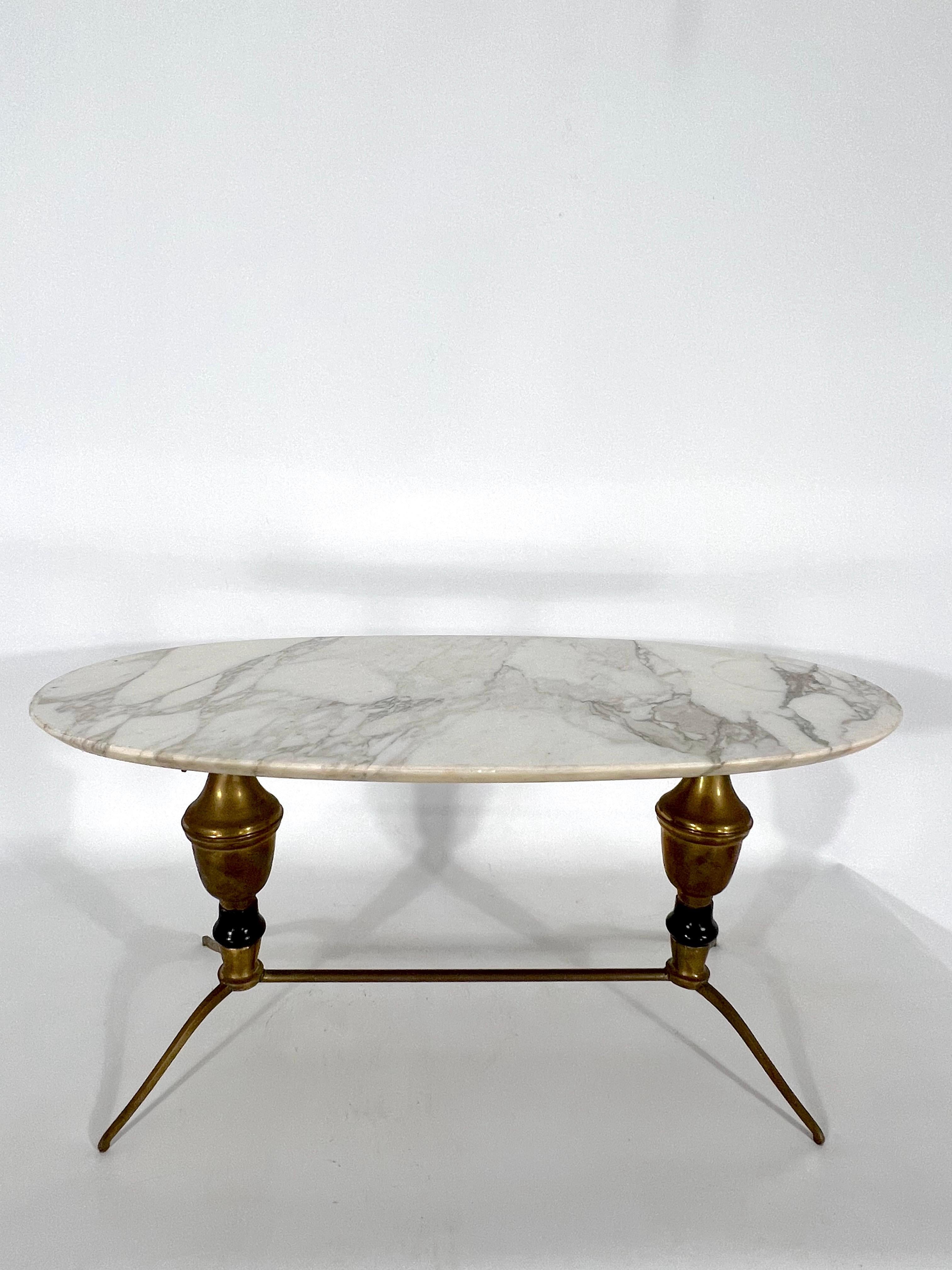 Laiton Table basse vintage en laiton et marbre, Italie, années 1950 en vente