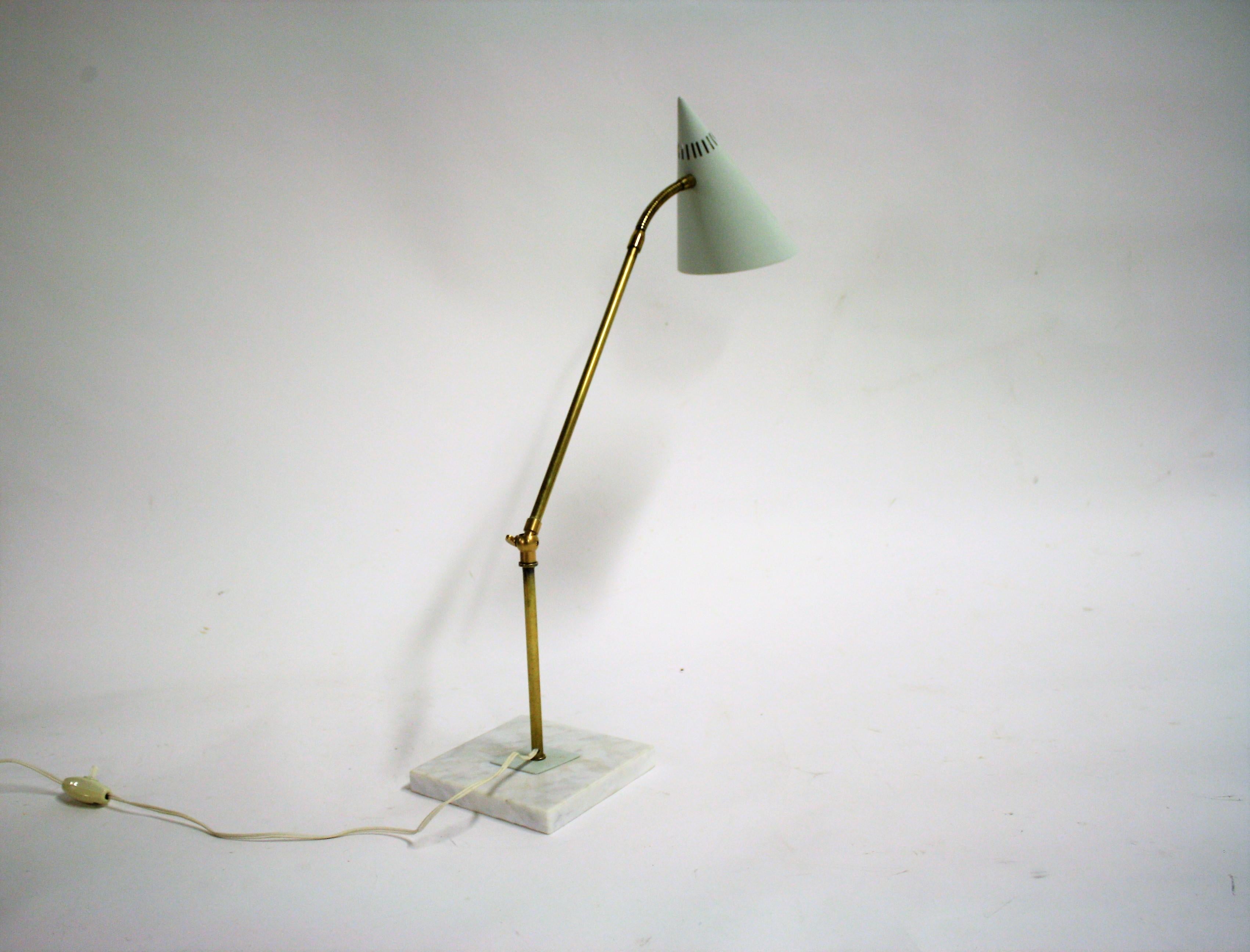 Vintage Brass and Marble Table Lamp, 1960s In Excellent Condition In HEVERLEE, BE