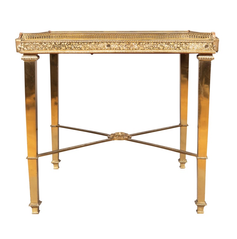 Vintage Brass and Mirrored End Table For Sale at 1stDibs